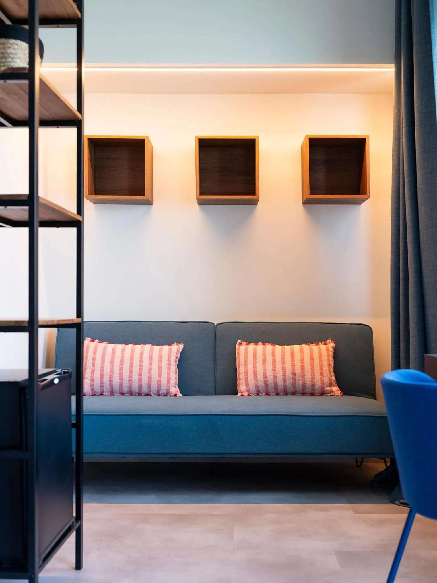 Decorative detail in Hotel Carillon