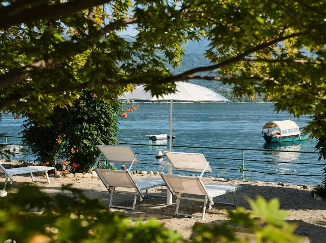 Lake view in Hotel Carillon