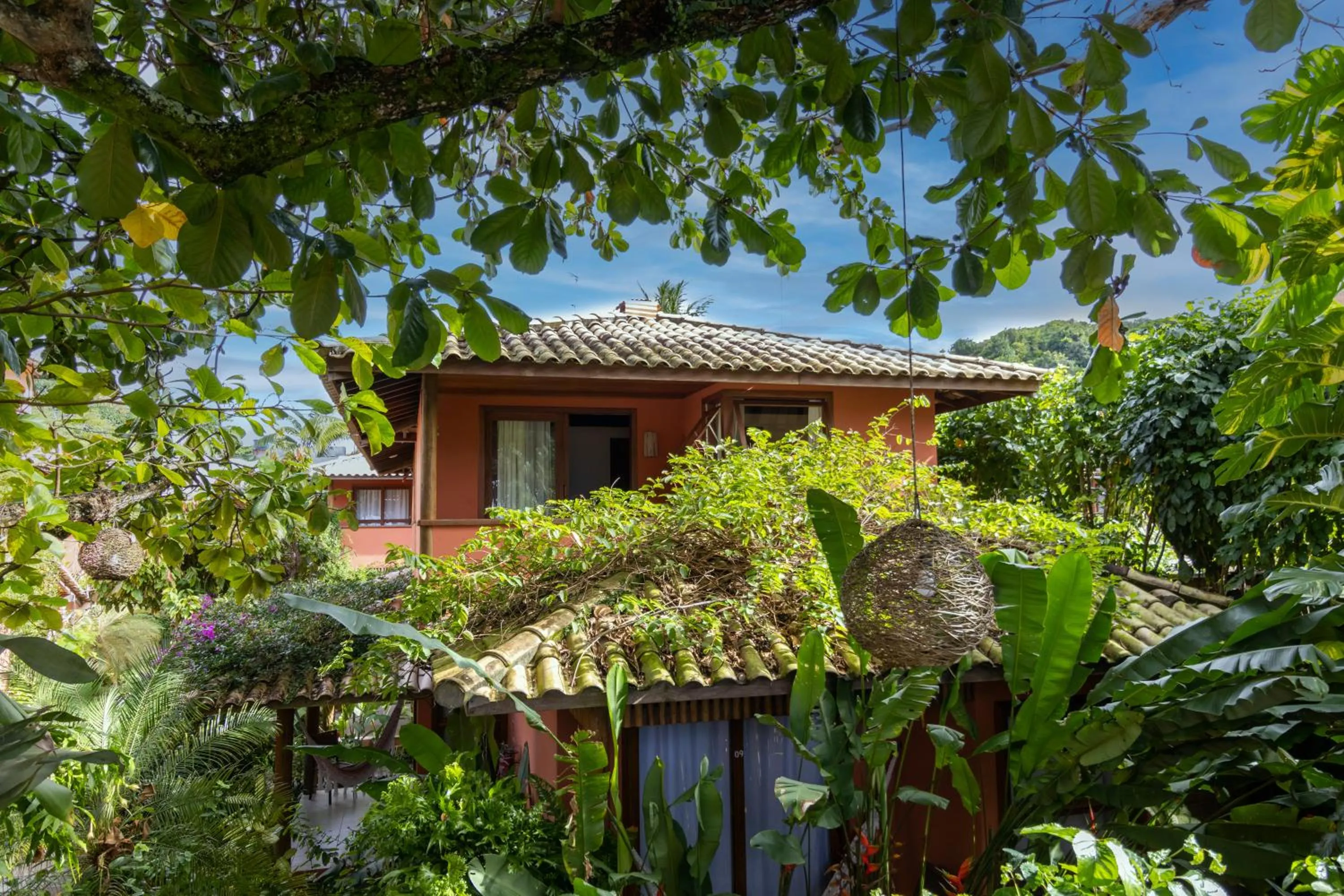 Property building in Club do Balanço Pousada e Restaurante