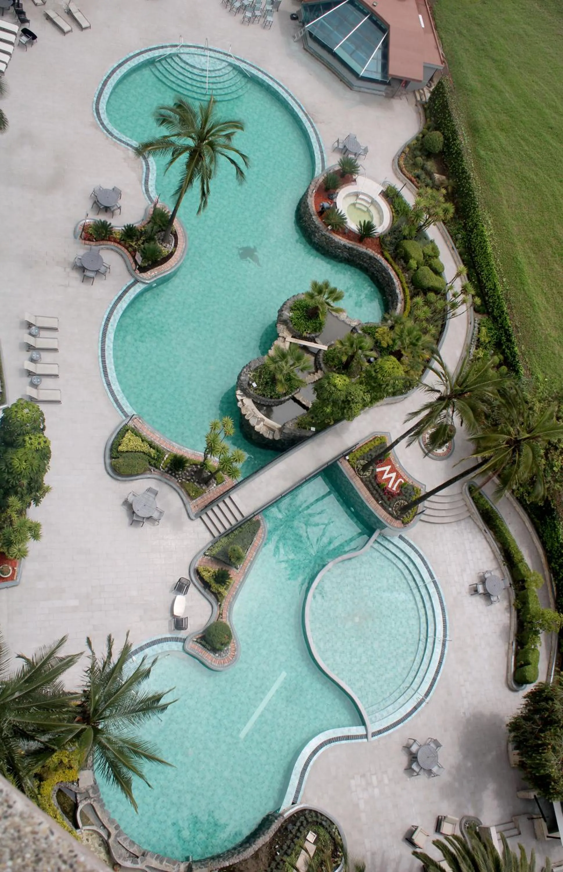 Swimming pool in Aparta Hotel Torres de Suites