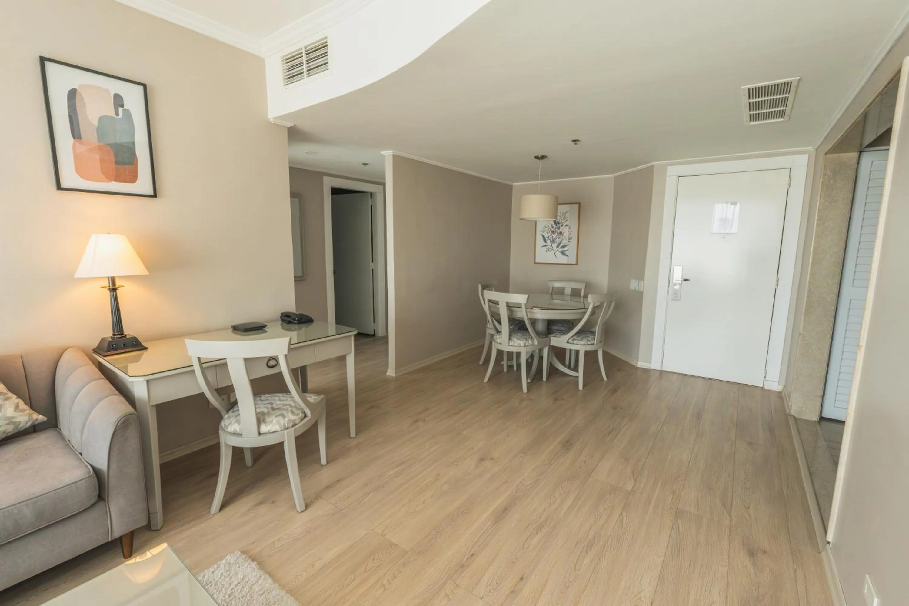 Dining area in Aparta Hotel Torres de Suites