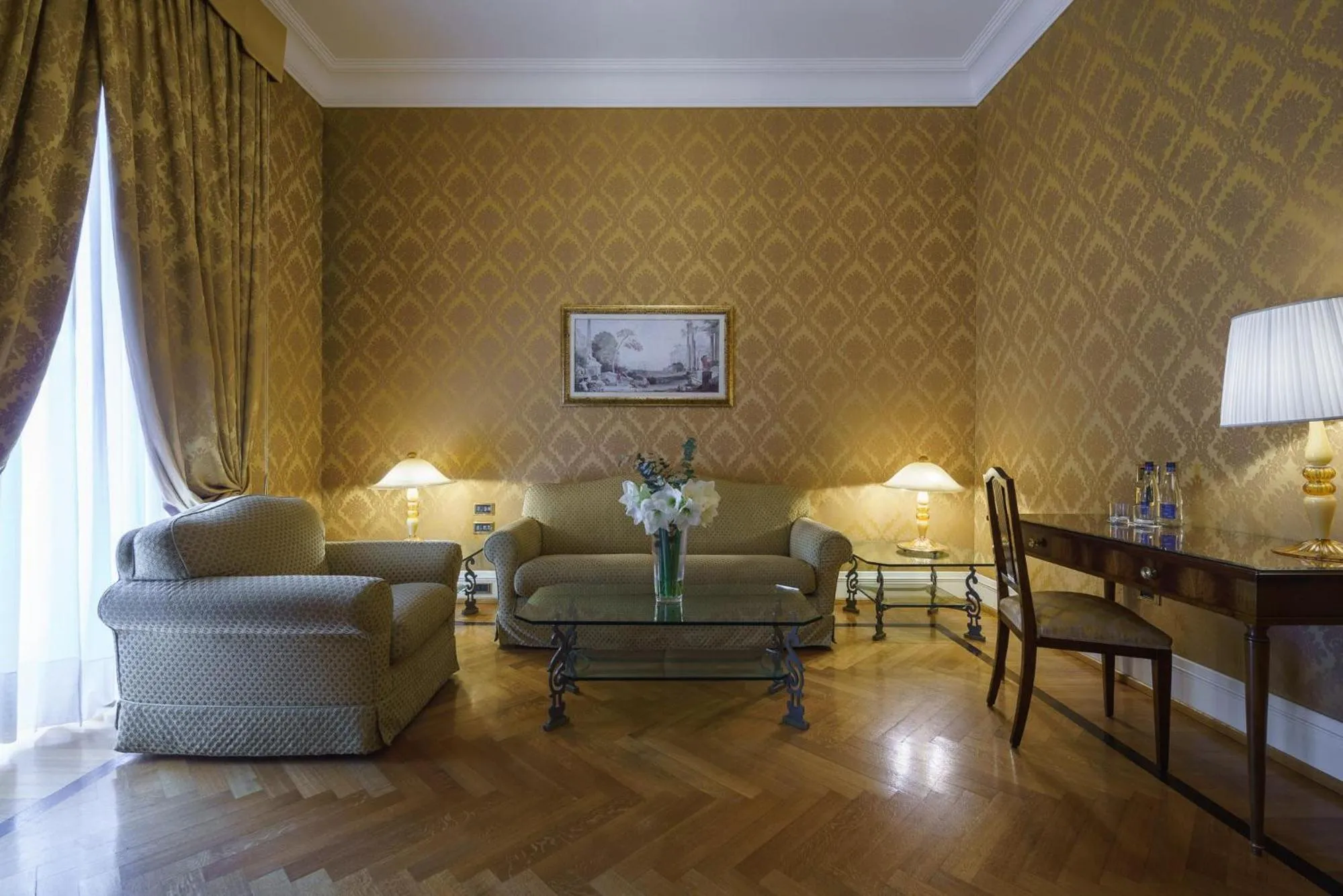 Living room in Eurostars Hotel Excelsior