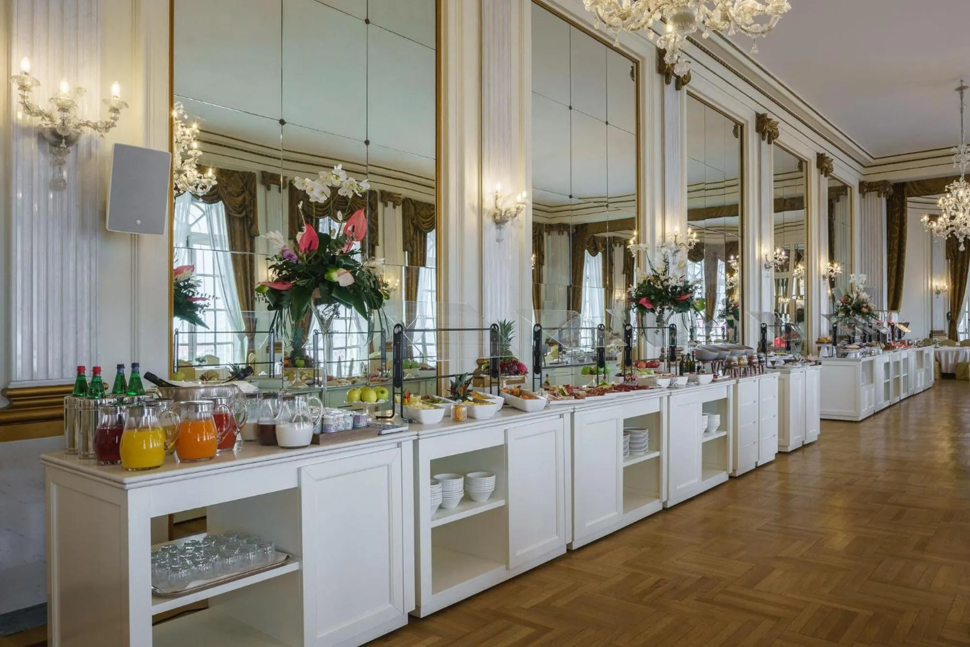 Buffet breakfast in Eurostars Hotel Excelsior