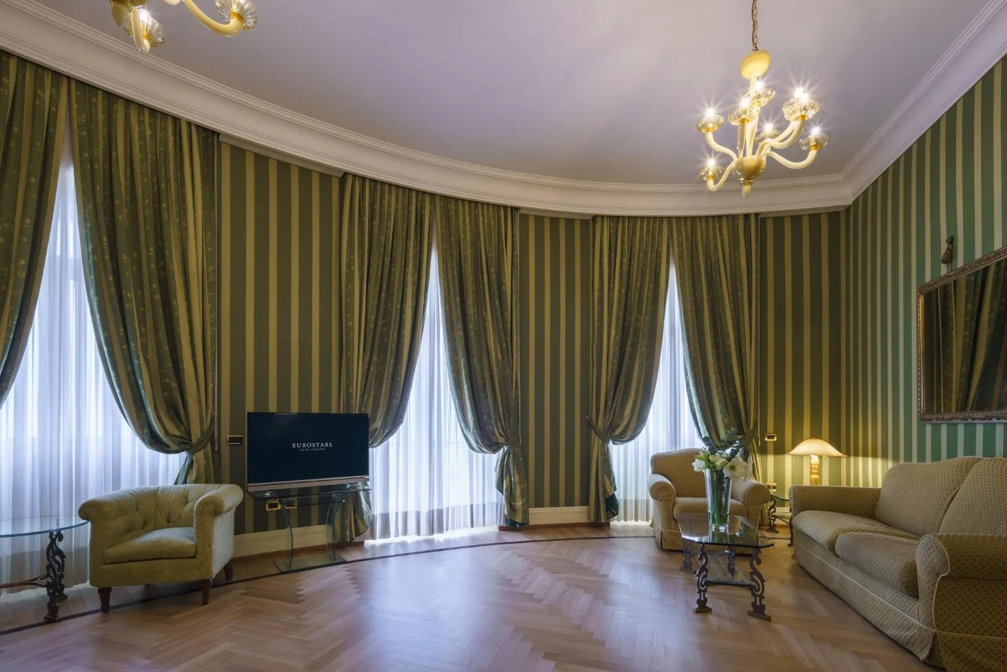 Living room in Eurostars Hotel Excelsior