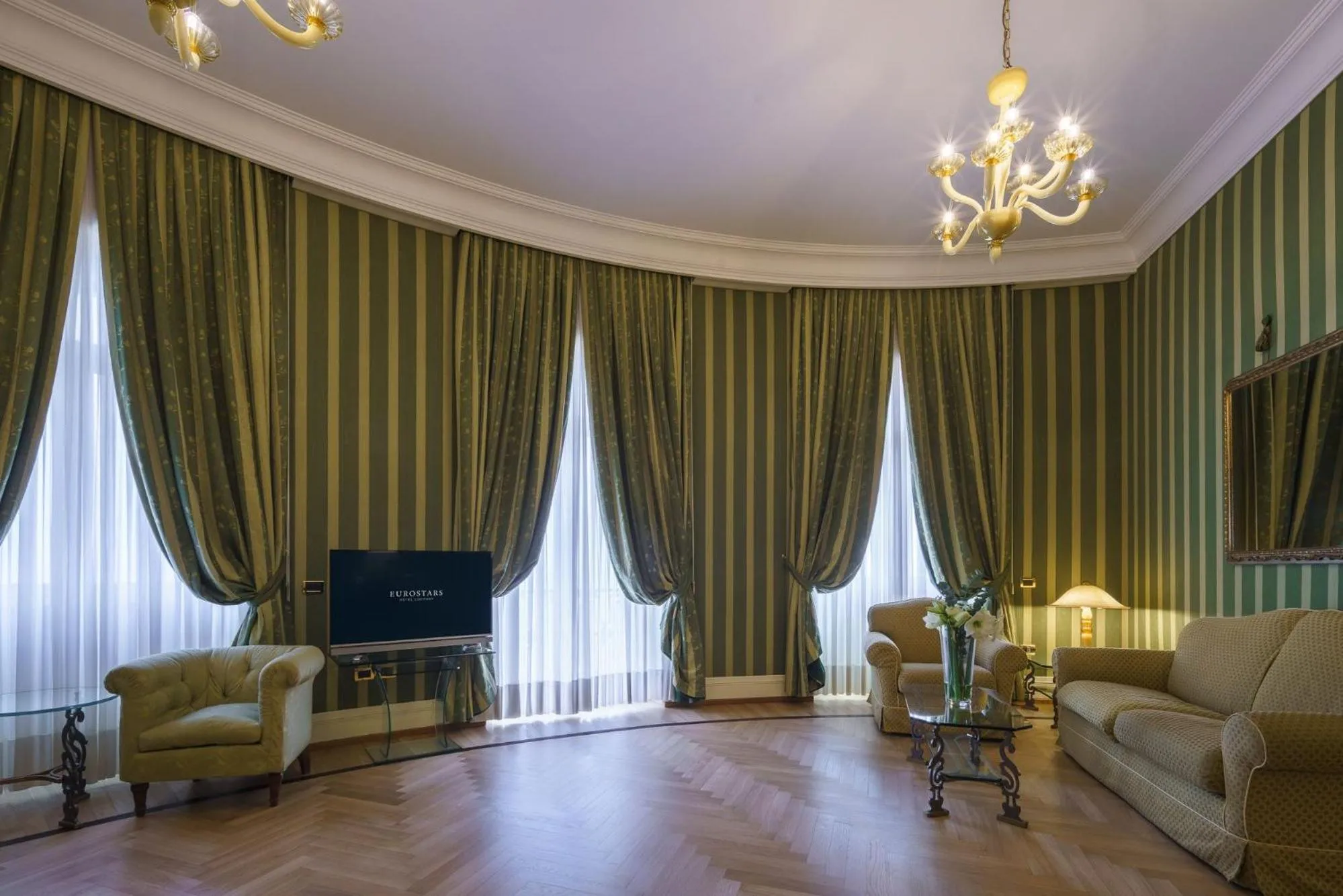 Living room in Eurostars Hotel Excelsior