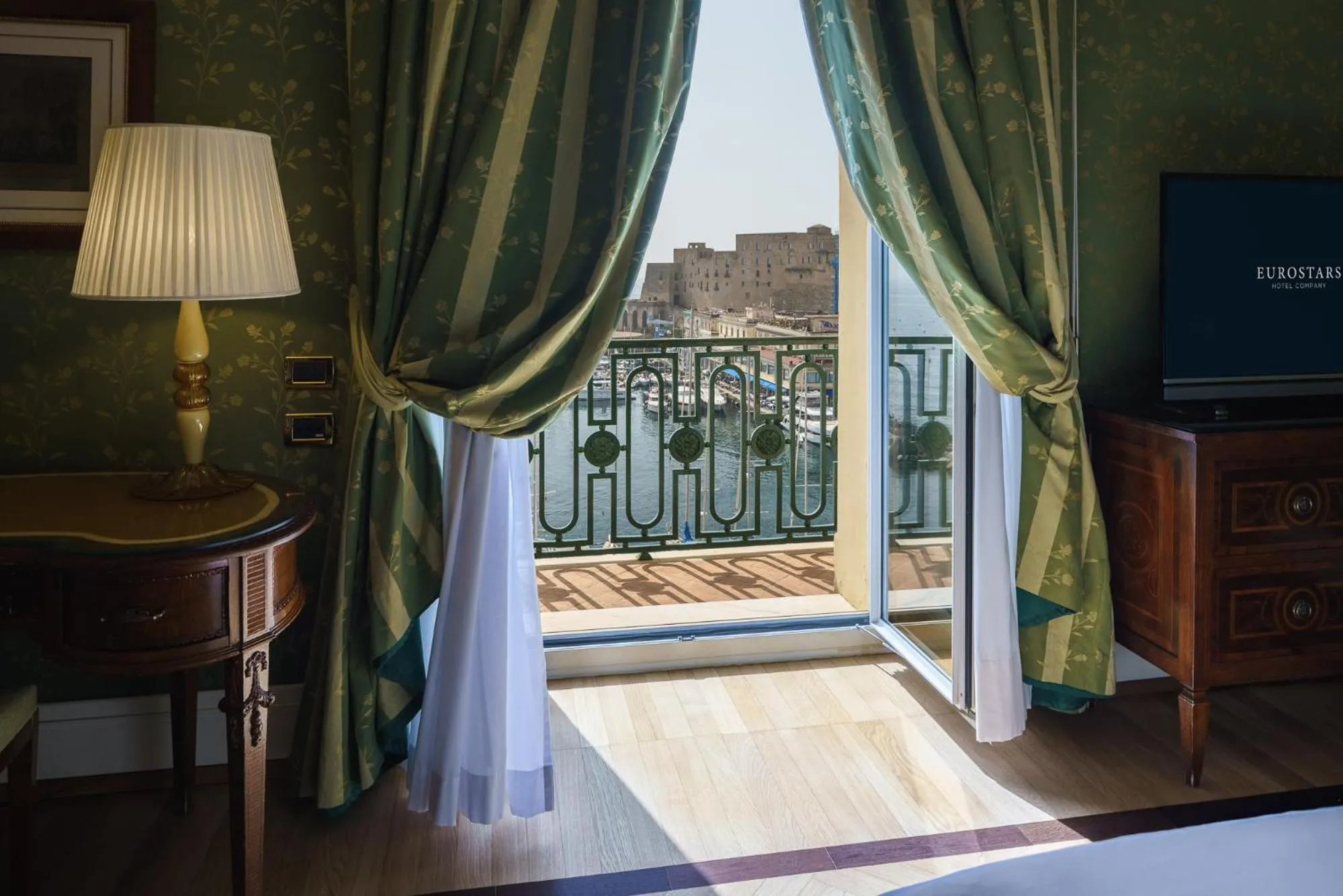 Balcony/Terrace in Eurostars Hotel Excelsior