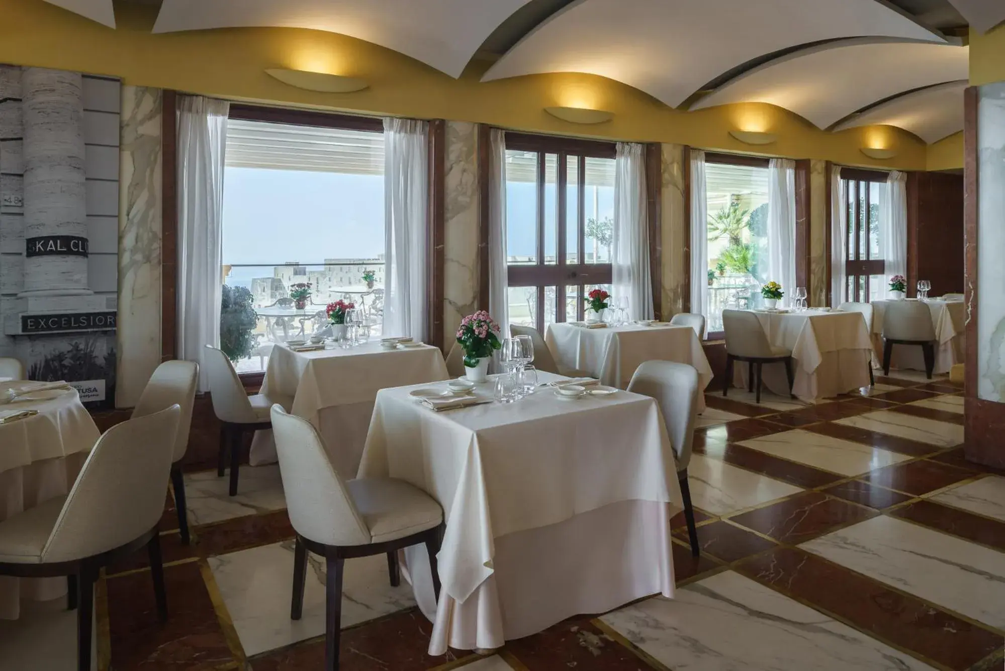 Restaurant/places to eat in Eurostars Hotel Excelsior Restaurant/places to eat in Eurostars Hotel Excelsior