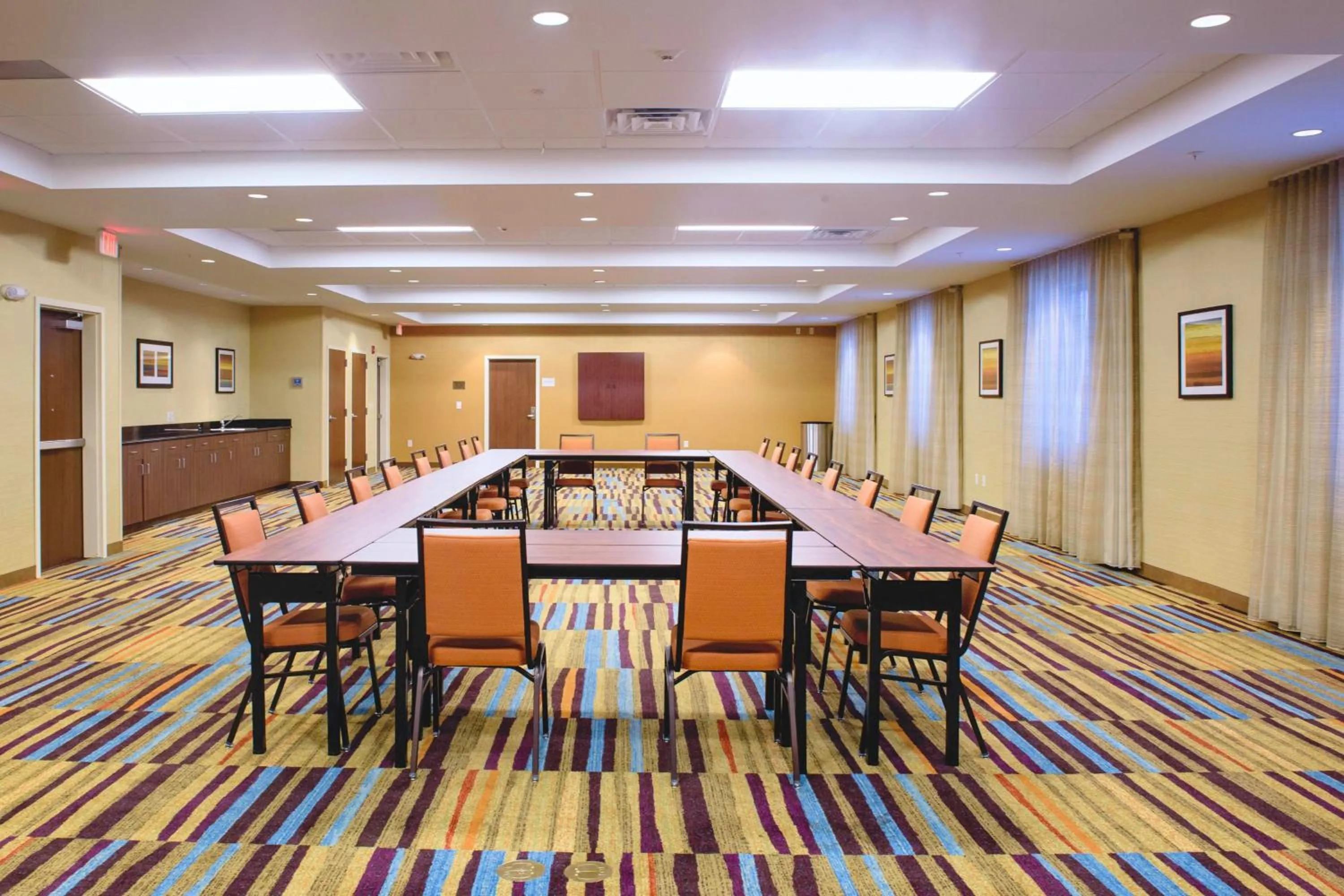 Meeting/conference room in Fairfield Inn & Suites by Marriott Des Moines Urbandale