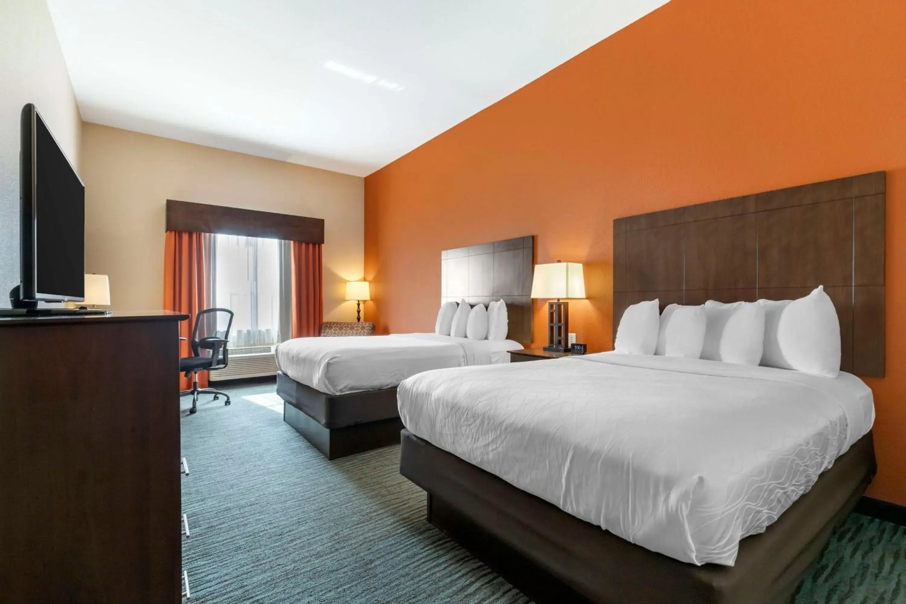 Bedroom, Bed in Best Western Plus Longhorn Inn & Suites Bedroom, Bed in Best Western Plus Longhorn Inn & Suites