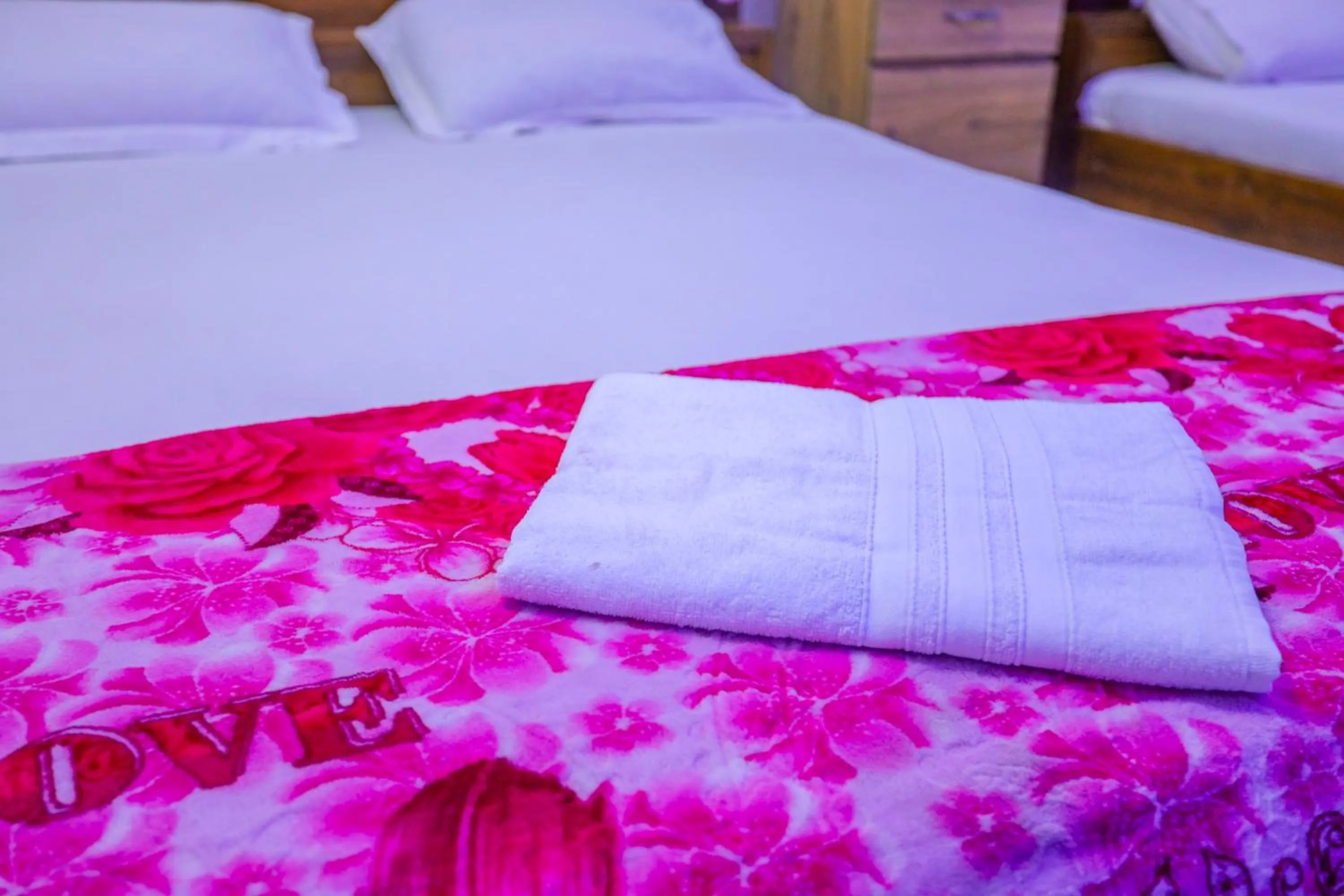 Photo of the whole room, Bed in Hotel City International Green Road