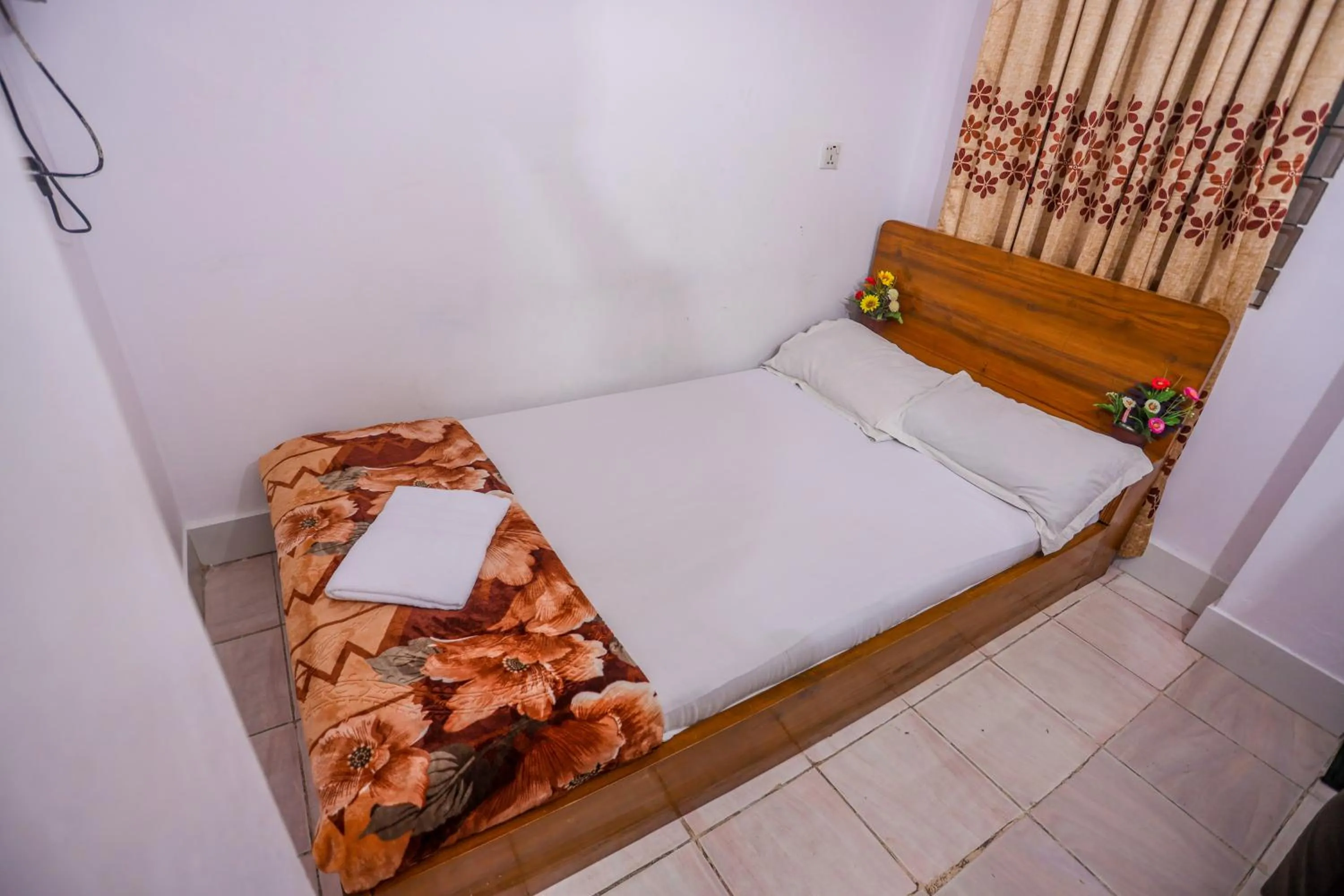 Photo of the whole room, Bed in Hotel City International Green Road