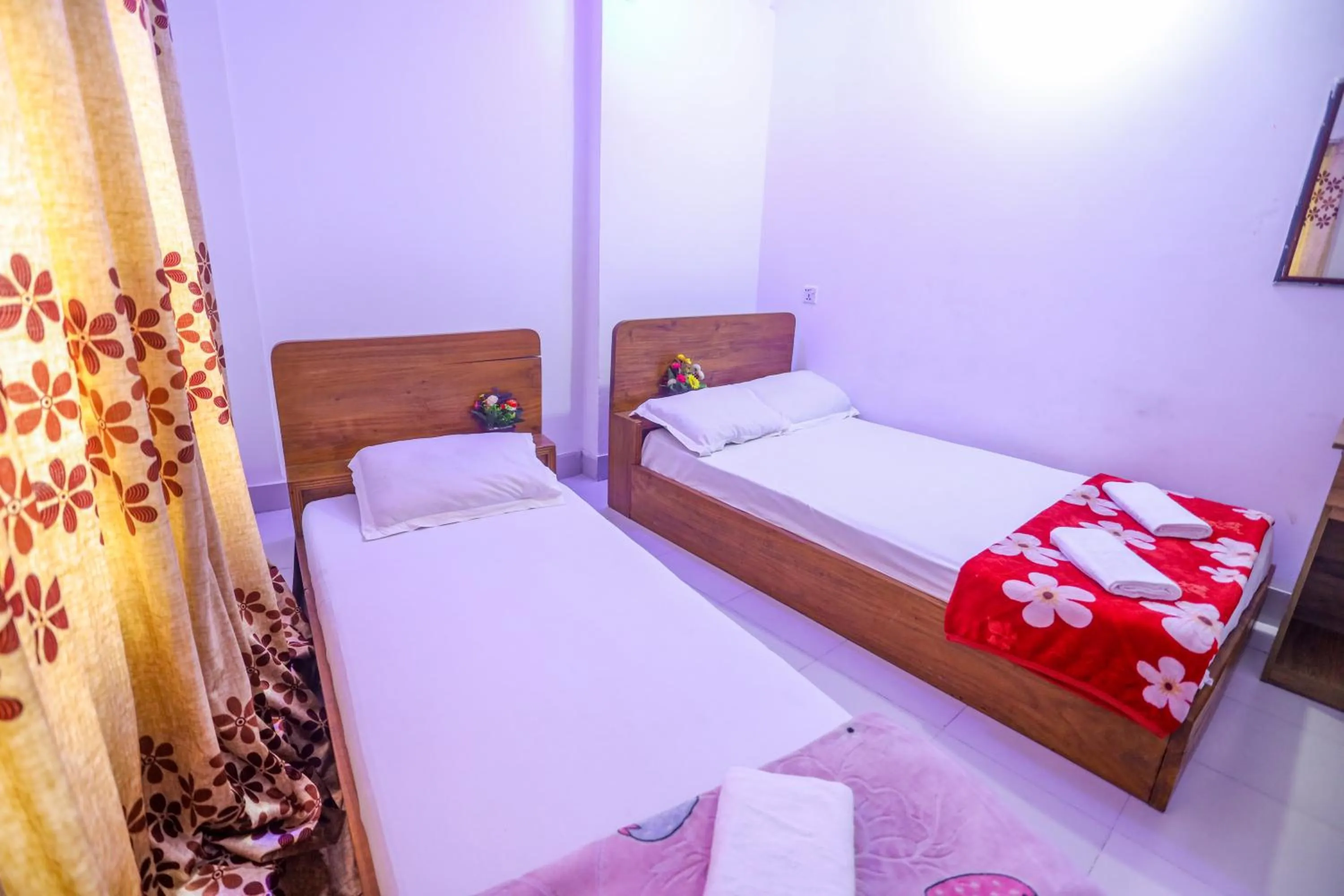 Photo of the whole room, Bed in Hotel City International Green Road