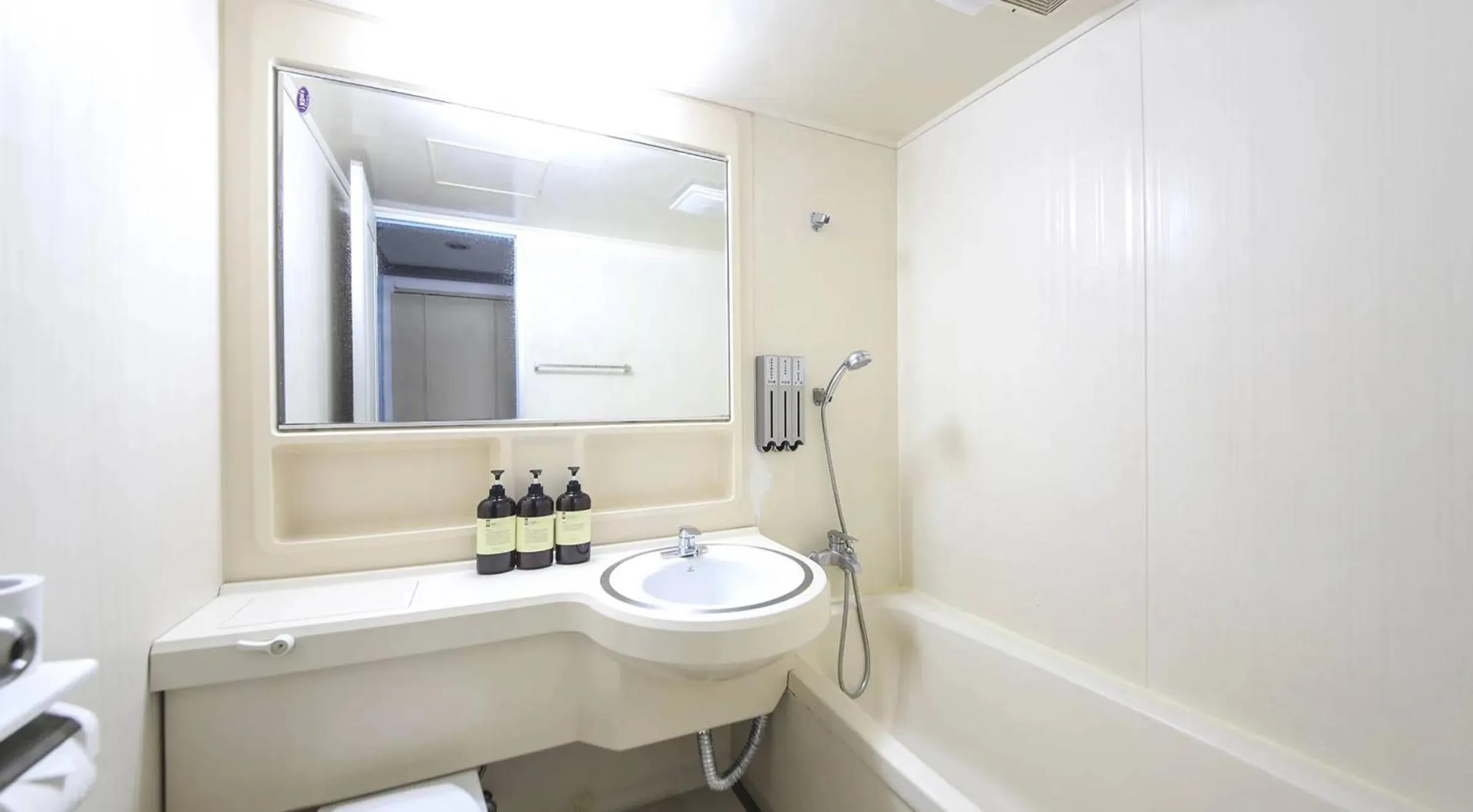 Bathroom in Top Island Hotel