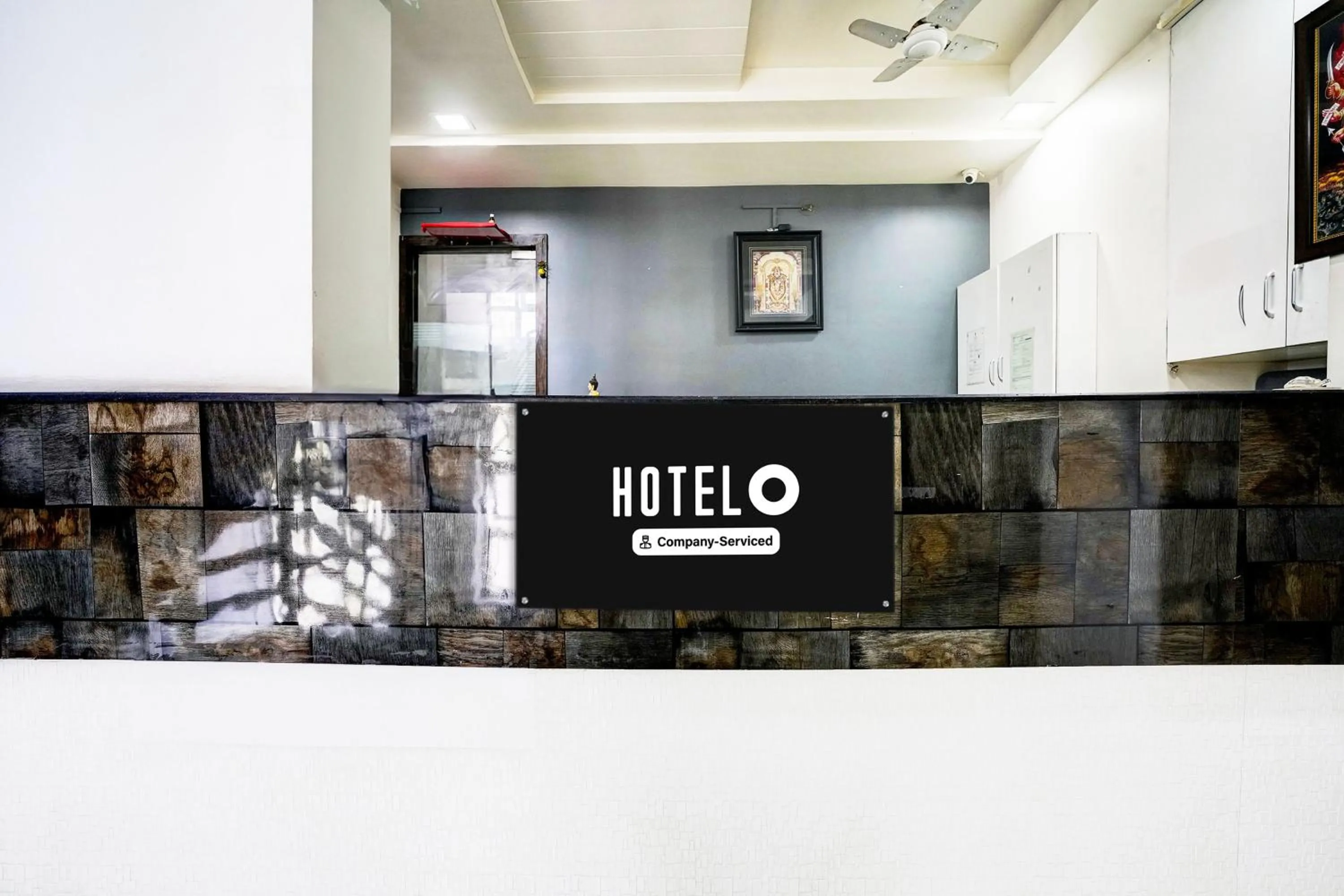 Lobby or reception in FabHotel The Address - Nashik Railway Station