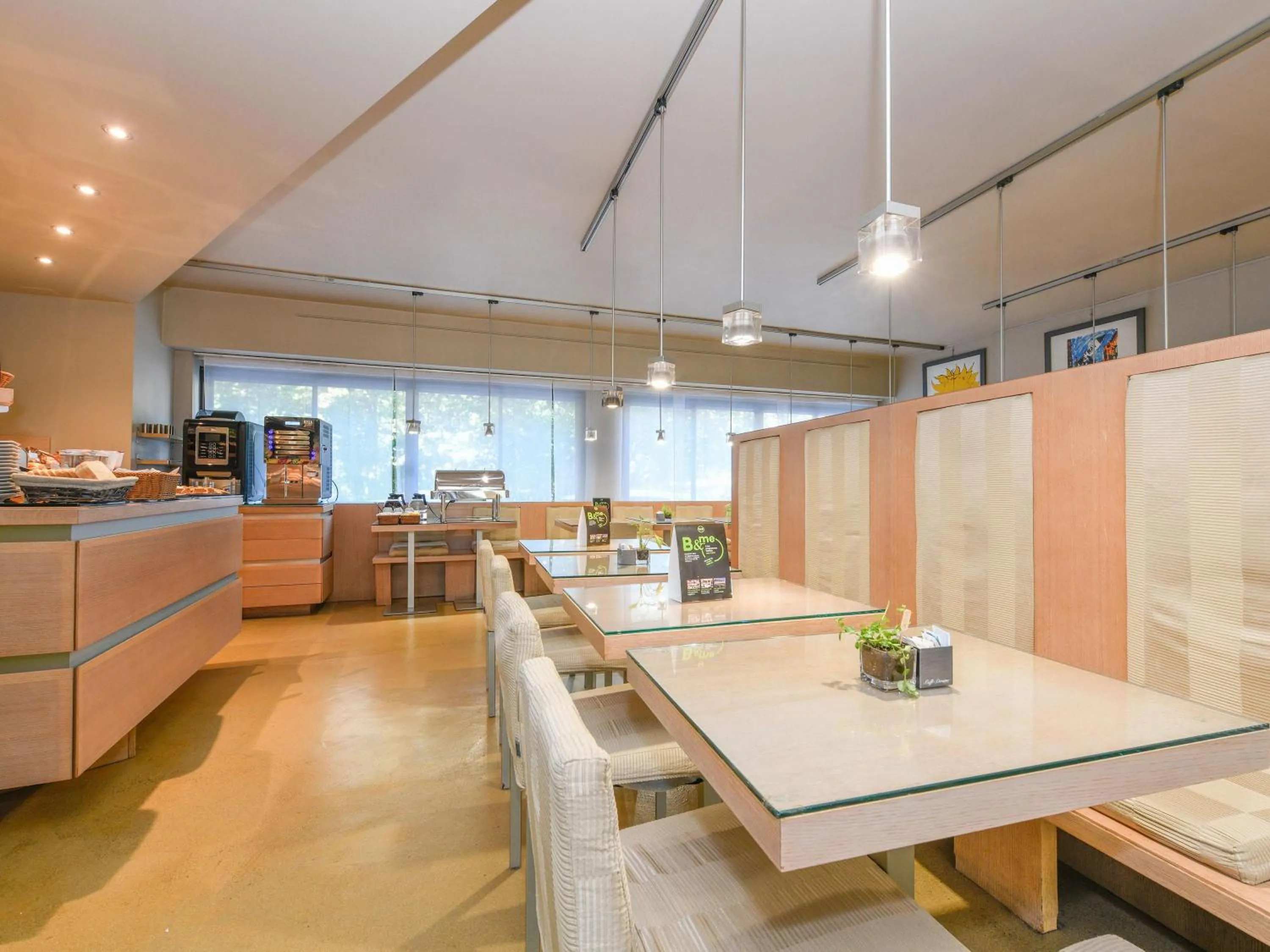 Lobby or reception in B&B HOTEL Padova Methis