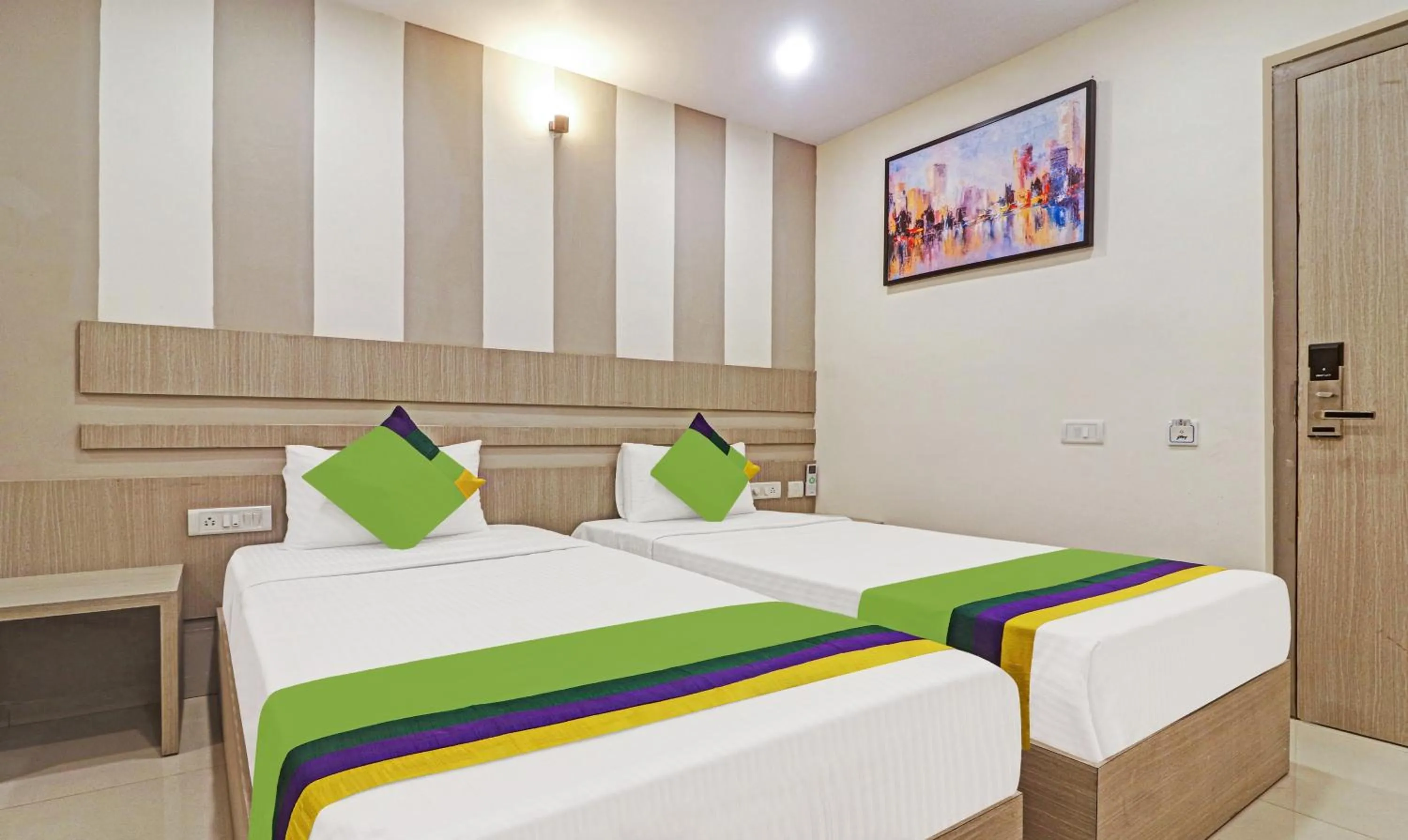 Bedroom, Bed in Treebo Arastu Grand