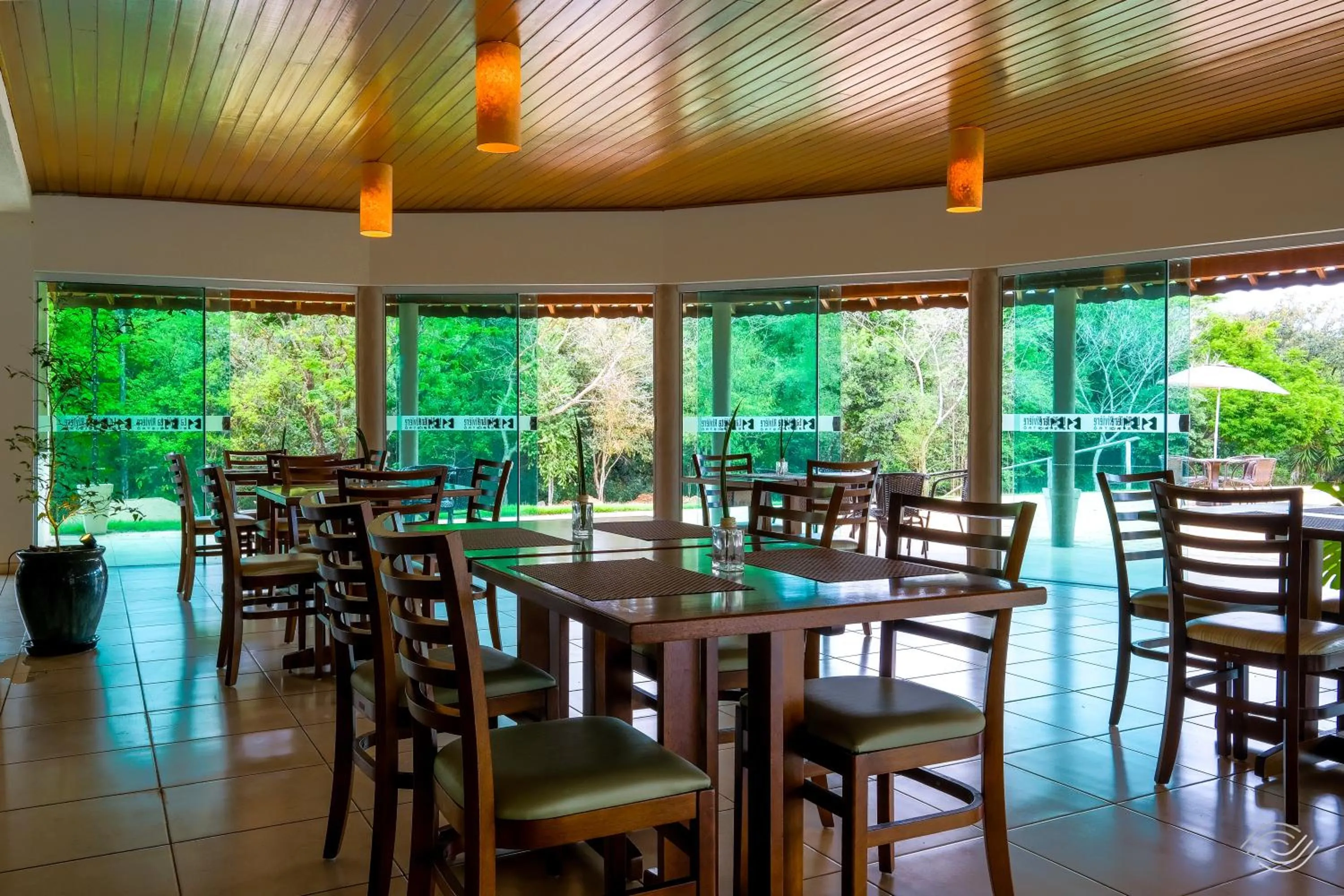 Restaurant/places to eat in Pousada Recanto do Amanhecer