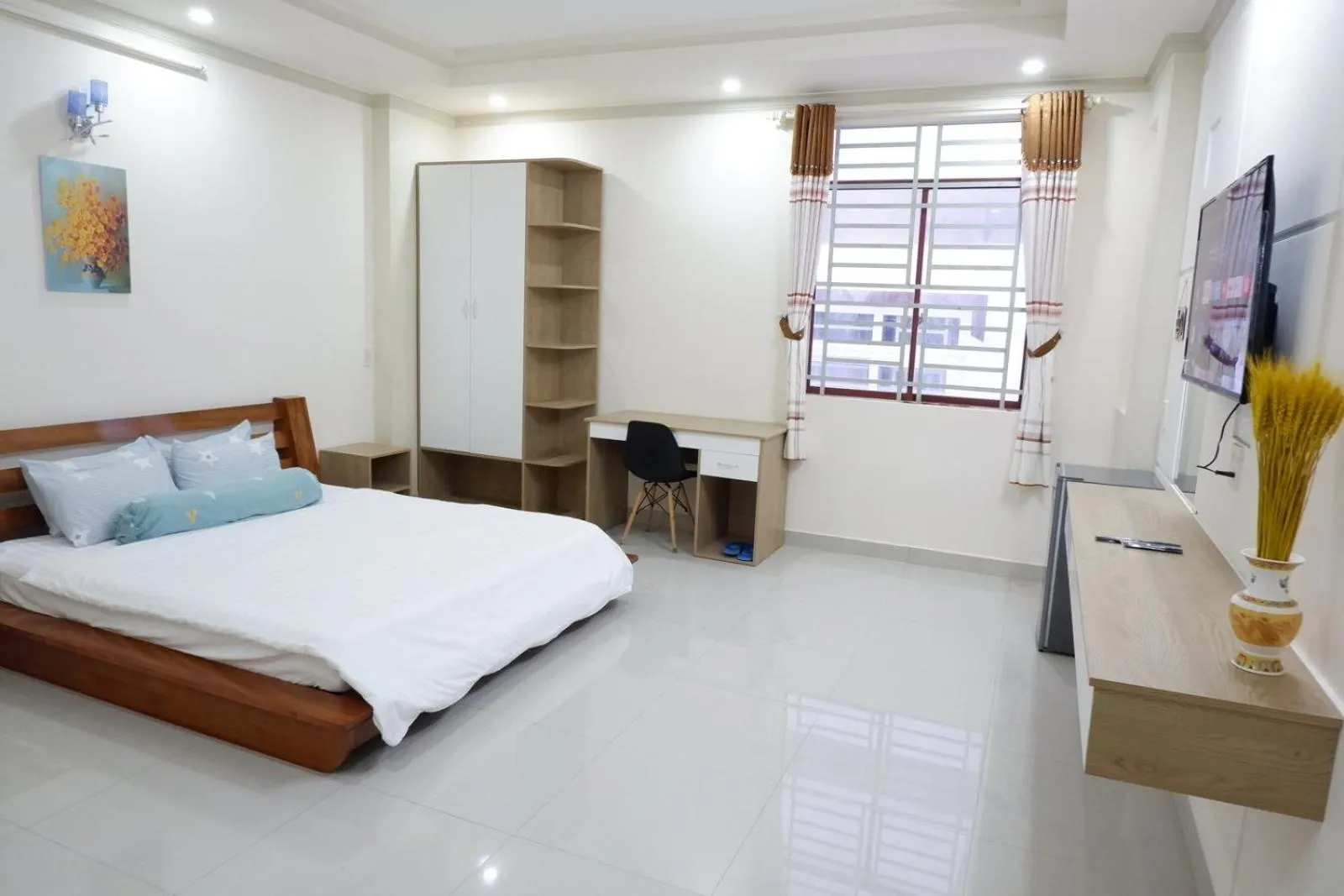 Photo of the whole room, Bed in Winter Spring Homestay Center
