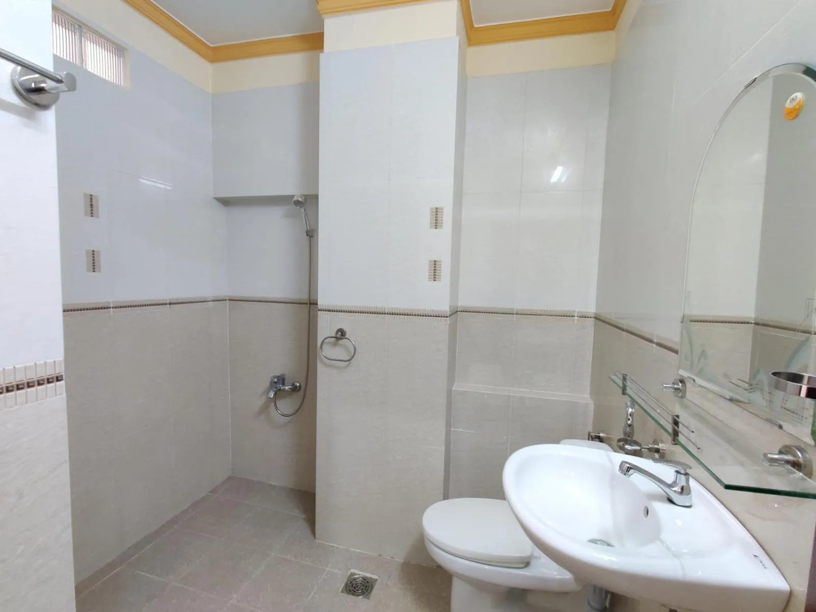 Bathroom in Winter Spring Homestay Center