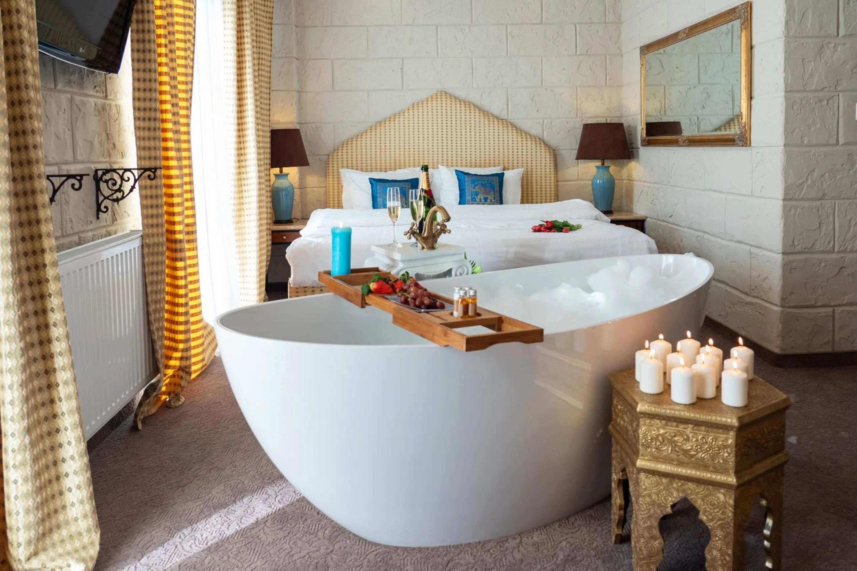 Bath in Hotel Azzun Orient SPA&Wellness