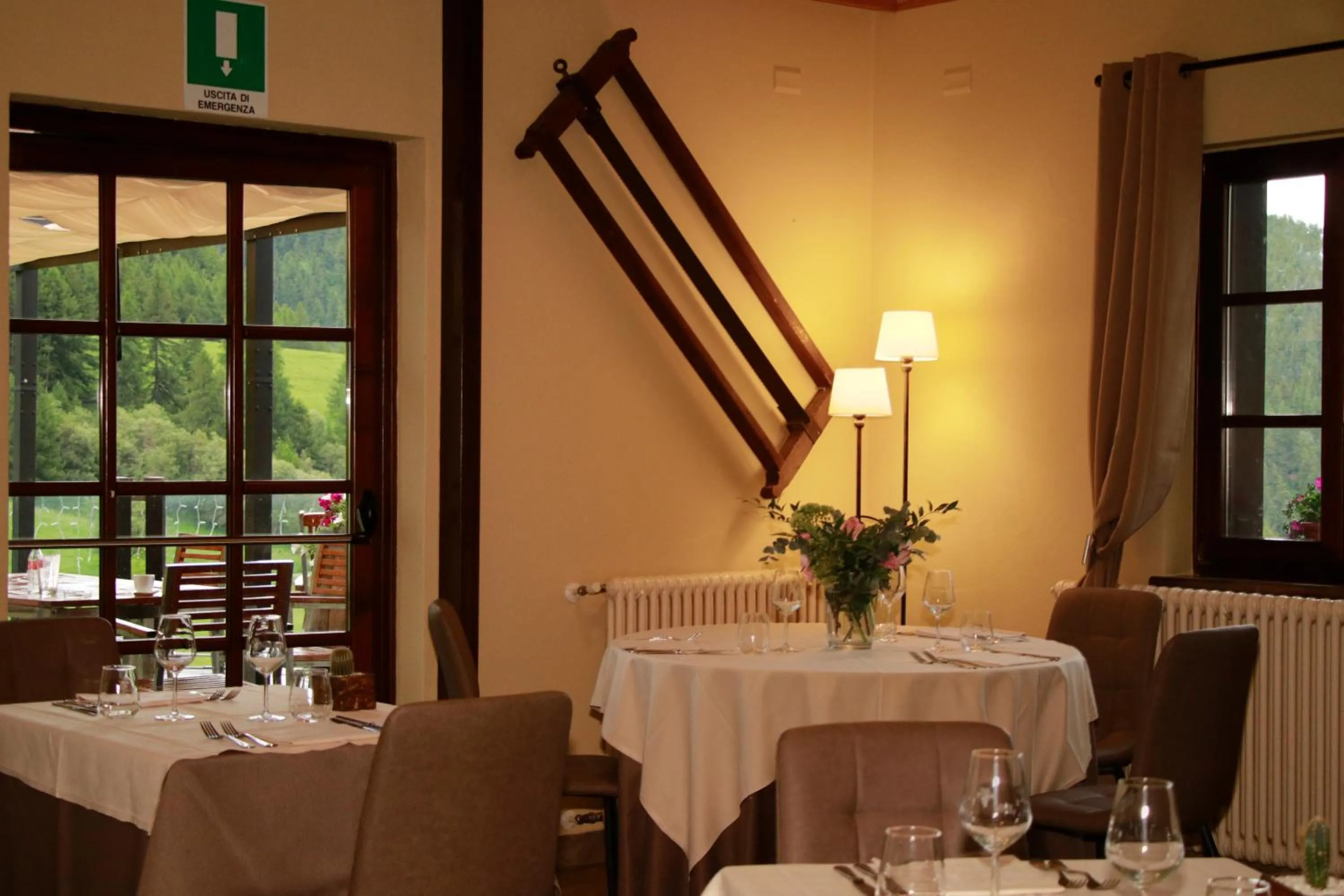 Restaurant/places to eat in Maison Cly