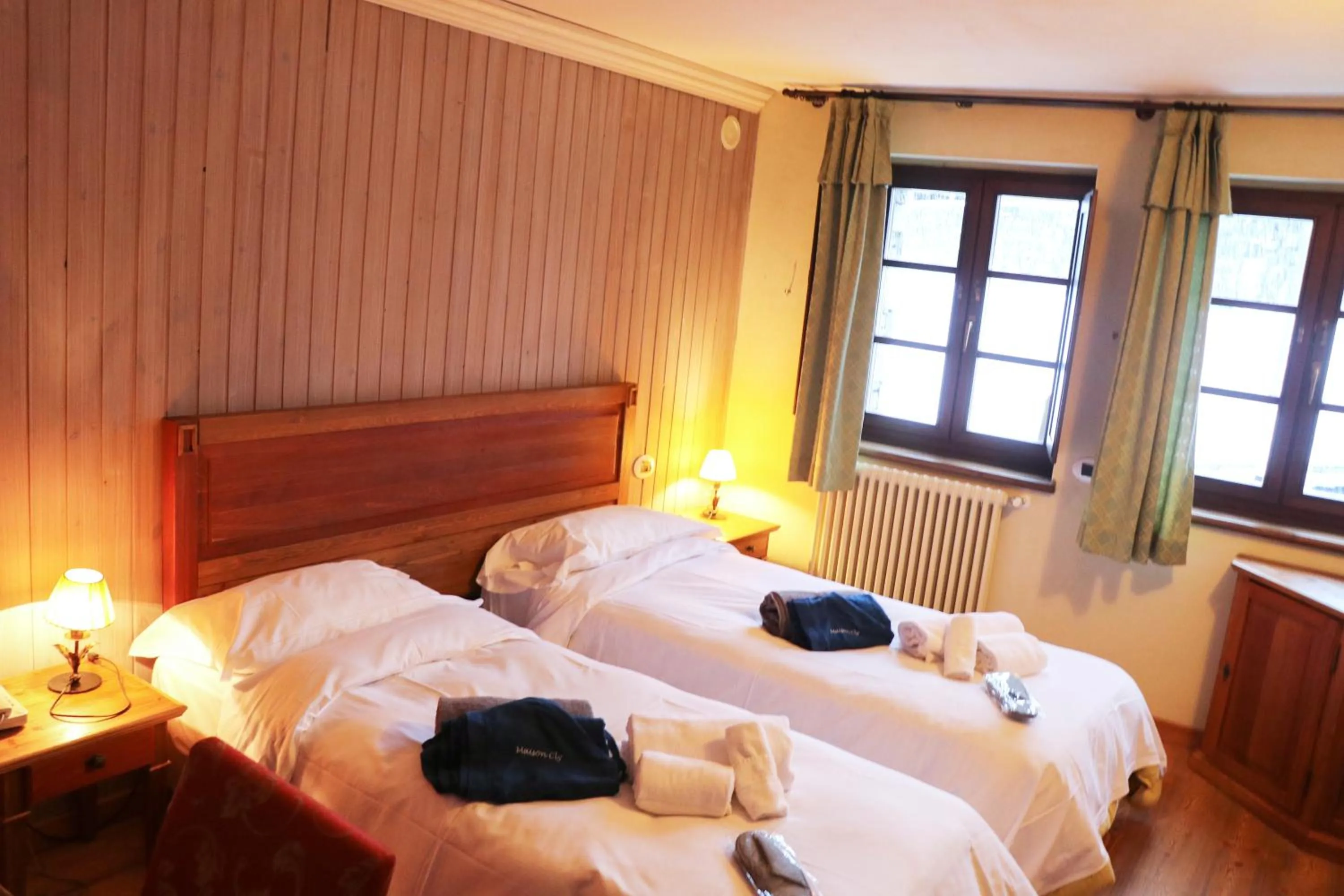 Bedroom, Bed in Maison Cly