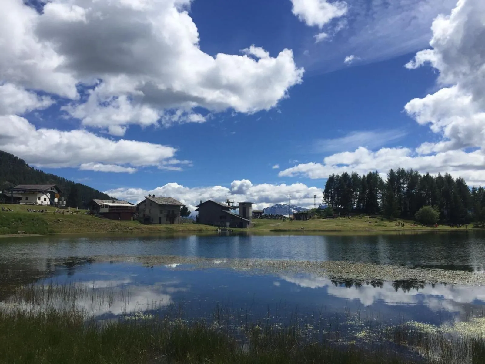 Lake view in Maison Cly