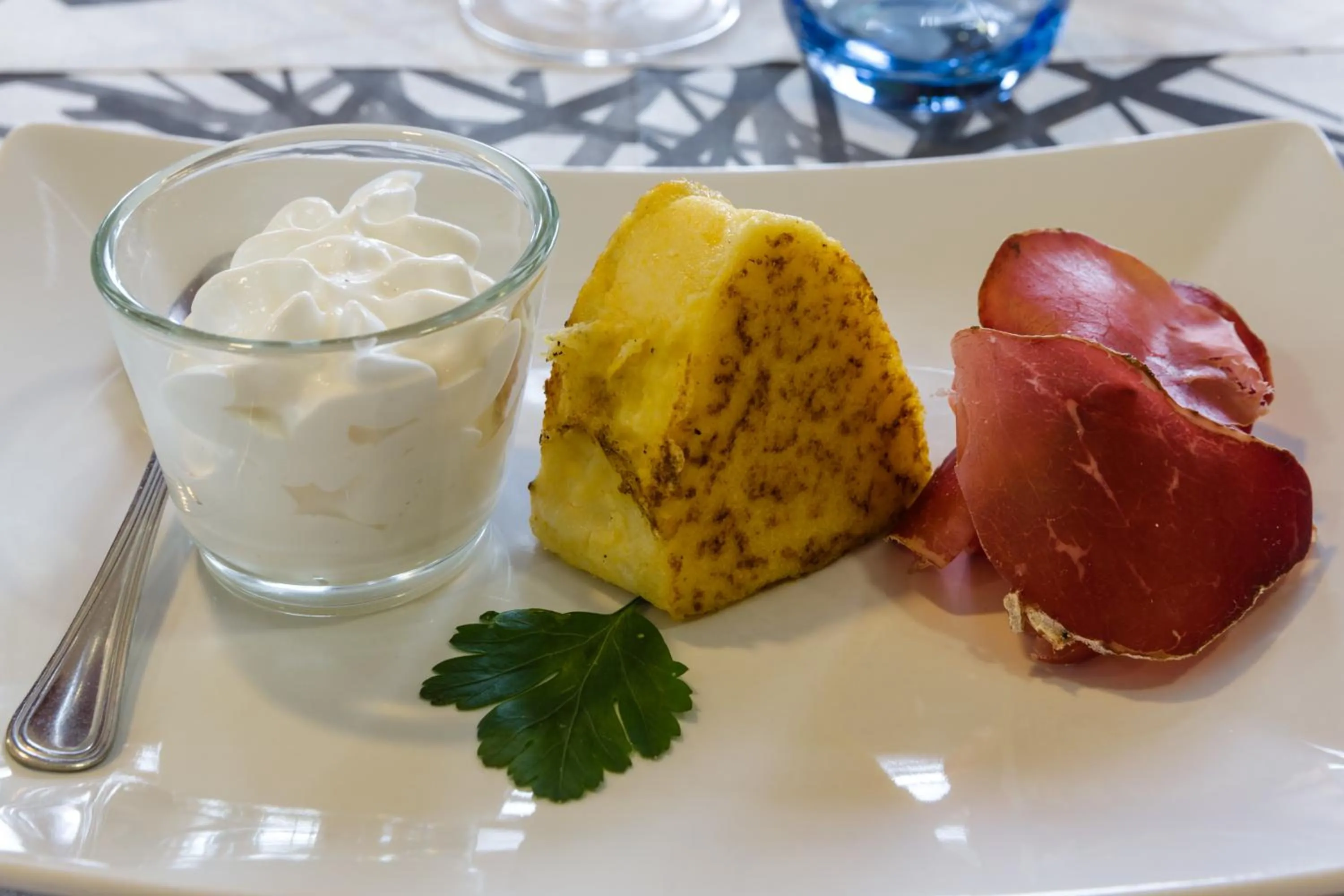 Food and drinks in Maison Cly