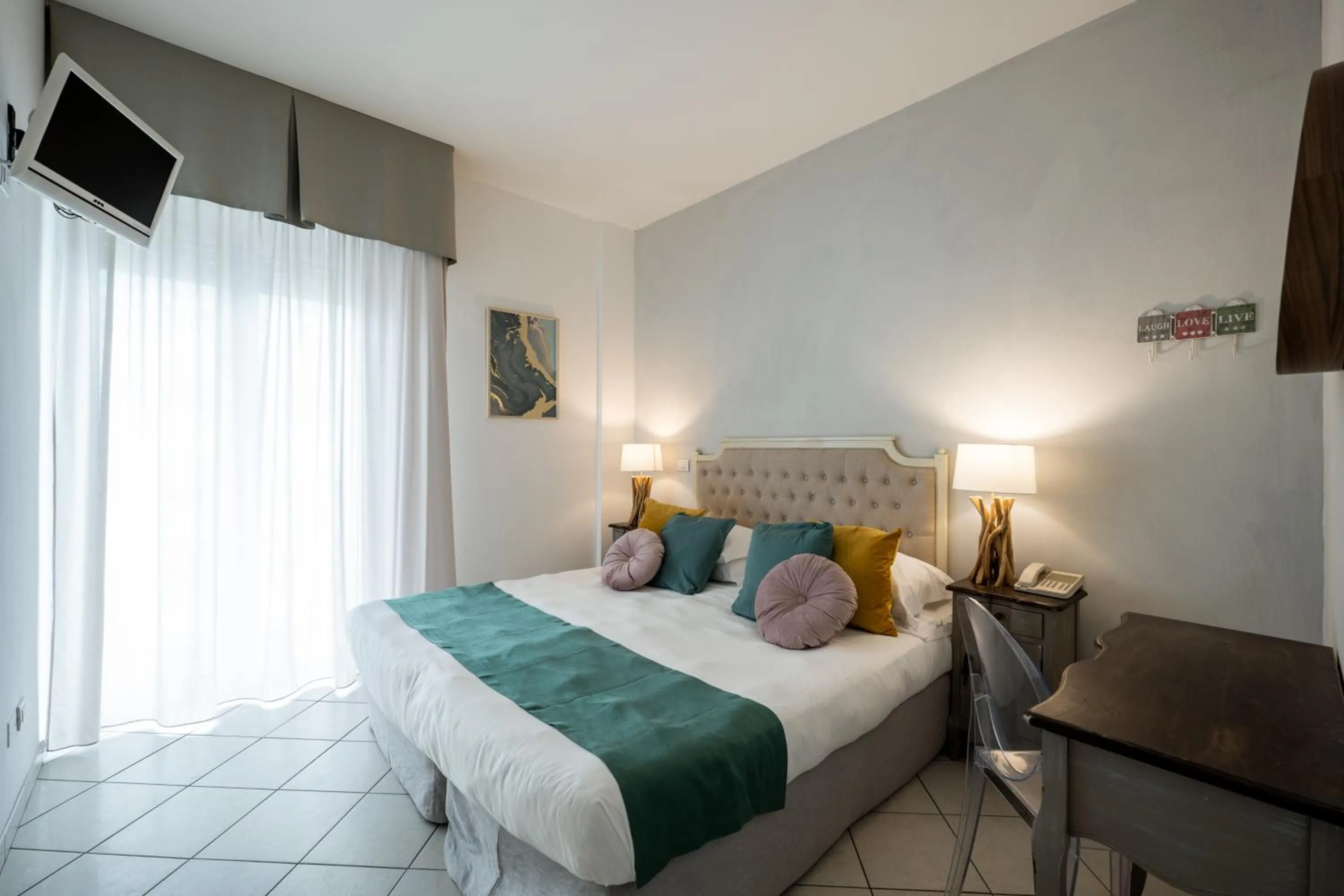 Bed in Hotel Continental