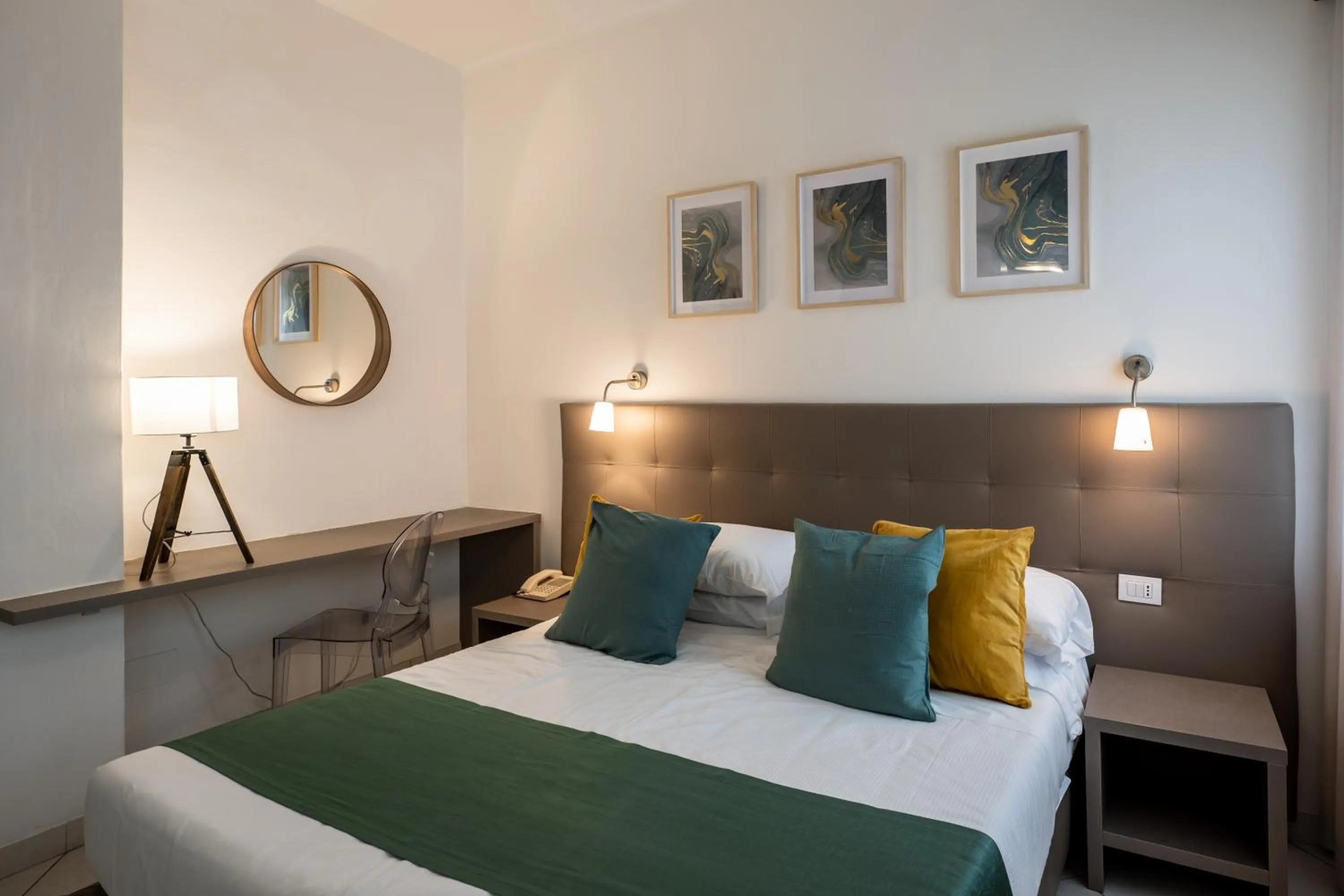 Bedroom, Bed in Hotel Continental