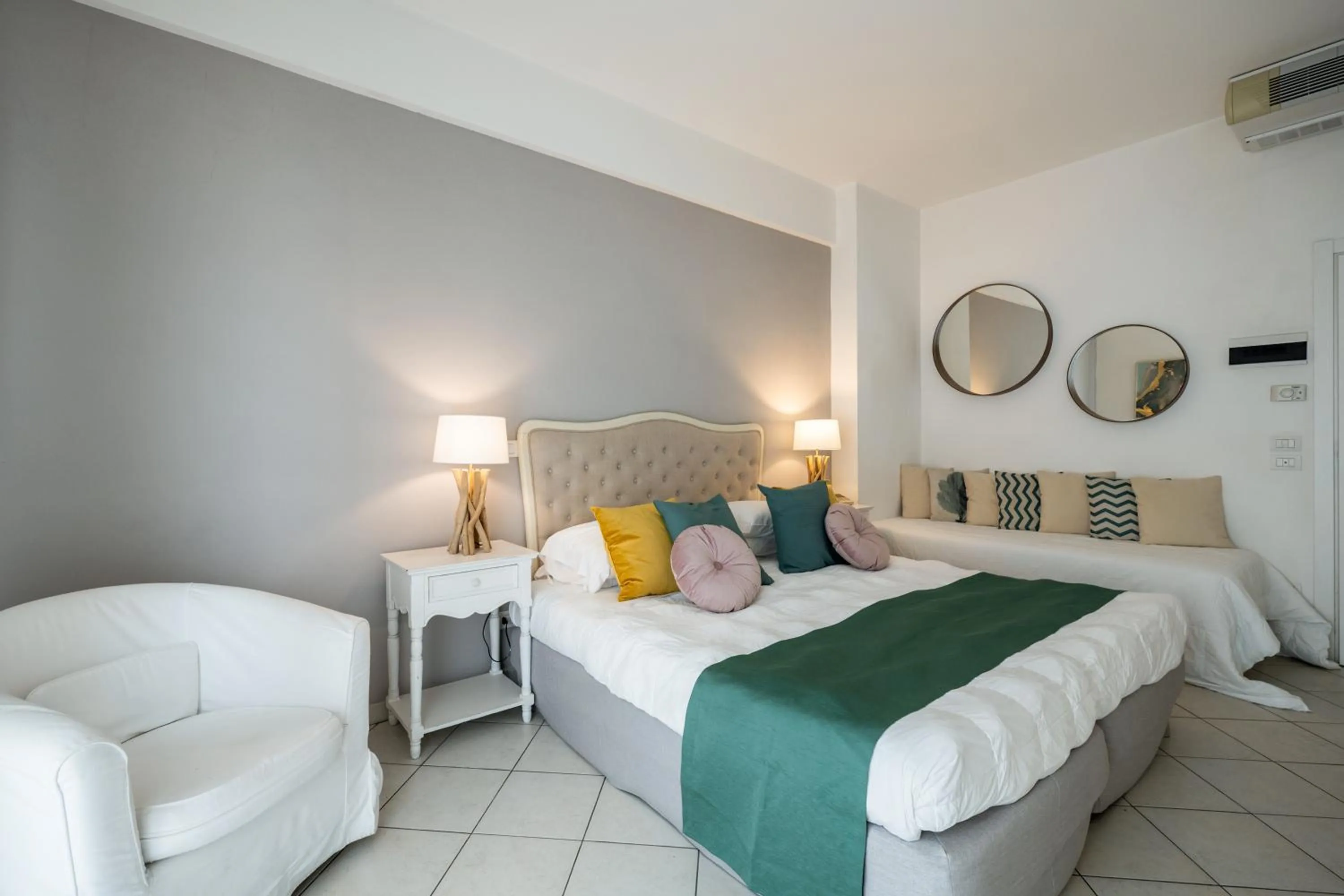 Bed in Hotel Continental