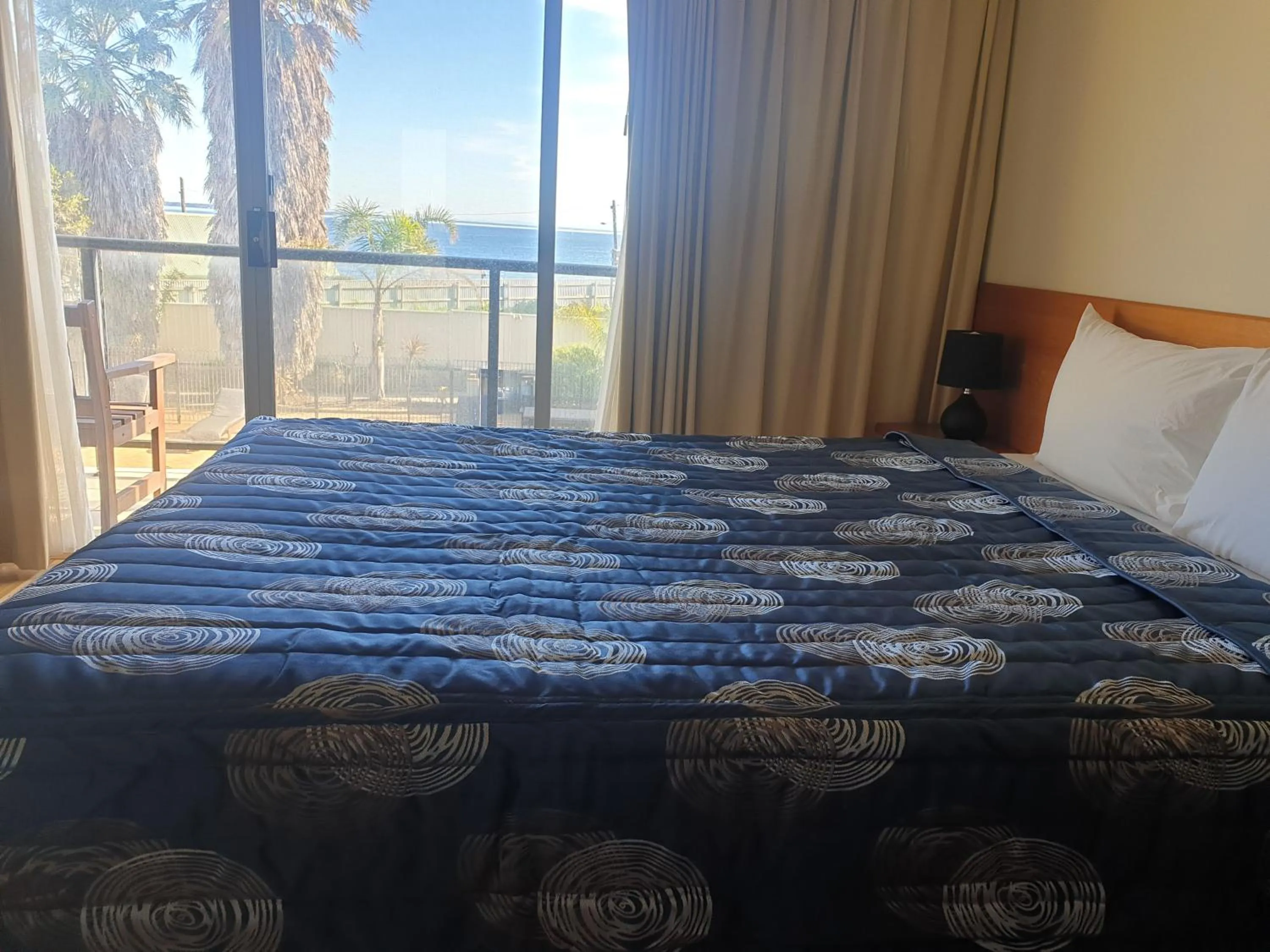 Bed in Metung Waters Motel and Apartments