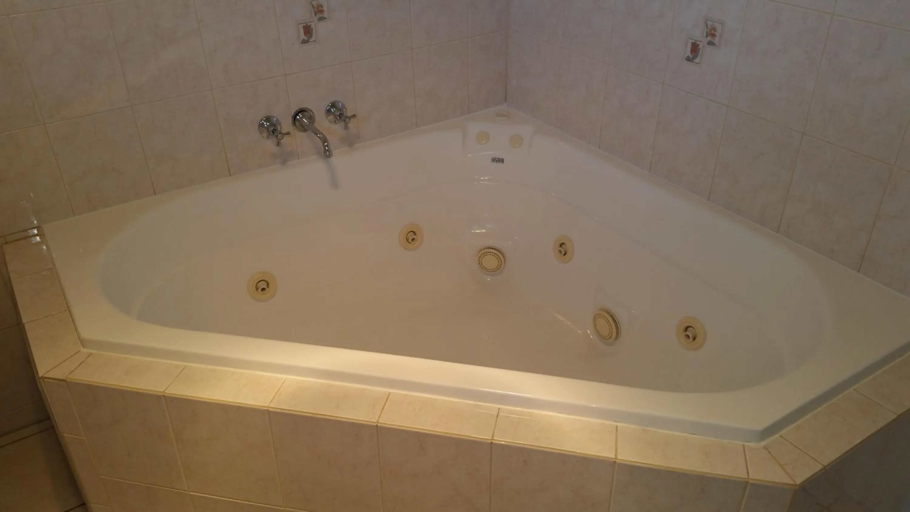 Bathroom in Metung Waters Motel and Apartments