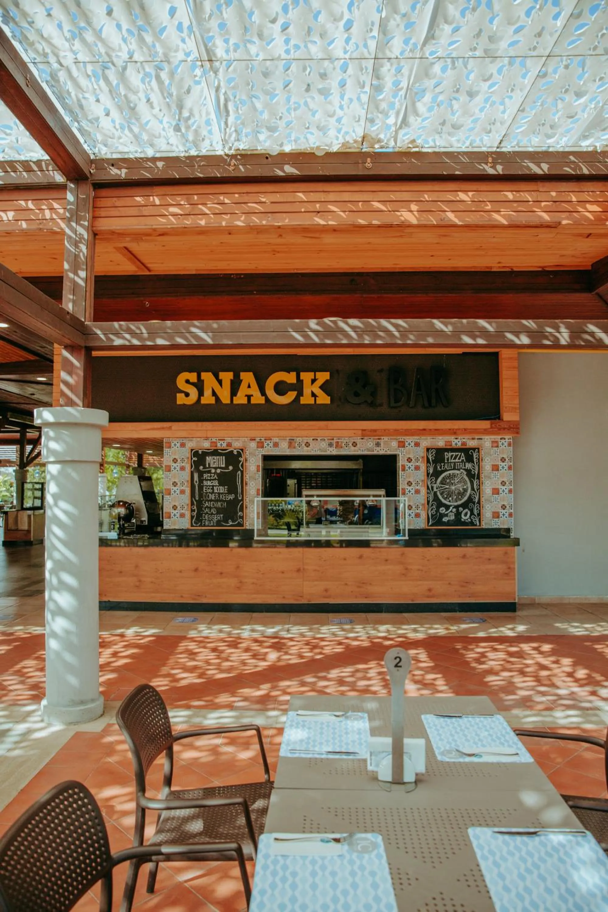 Restaurant/places to eat in IC Hotels Green Palace - Kids Concept