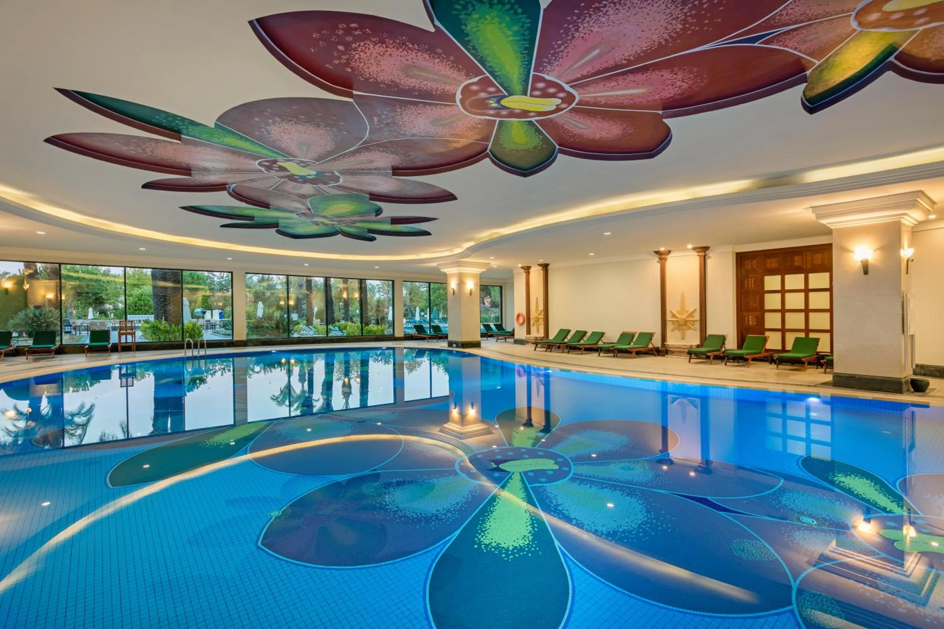 Swimming pool in IC Hotels Green Palace - Kids Concept