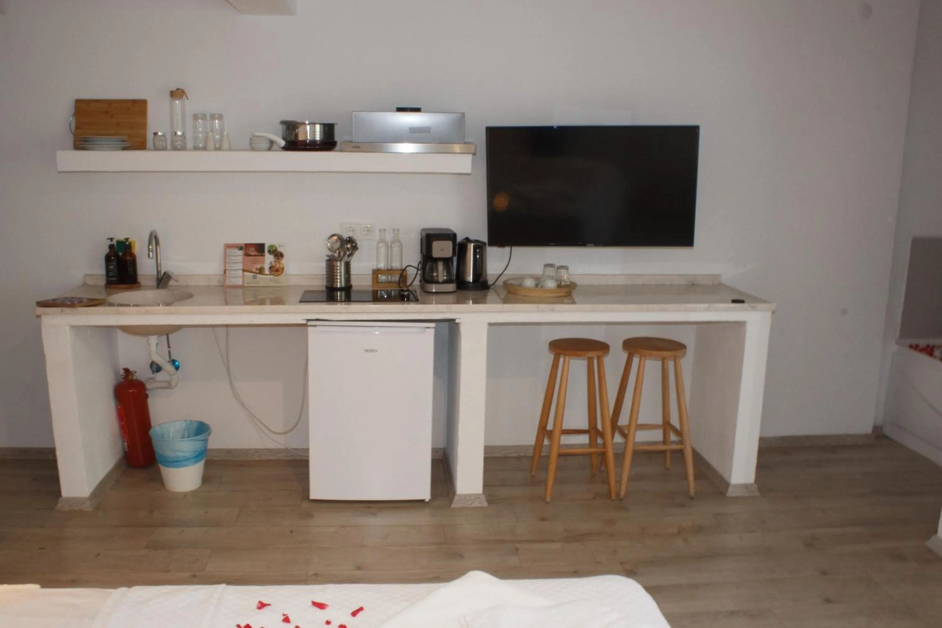 TV and multimedia in Aloha Suites