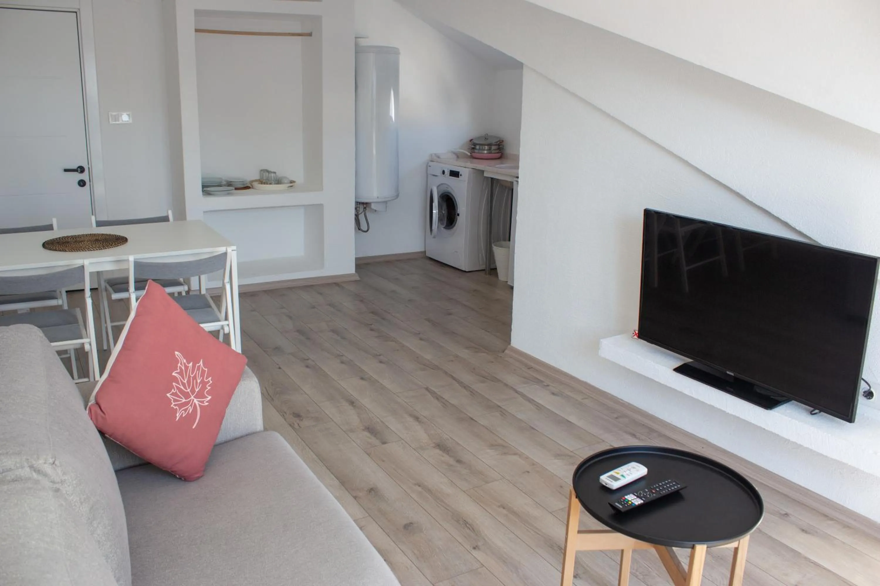 Kitchen or kitchenette in Aloha Suites