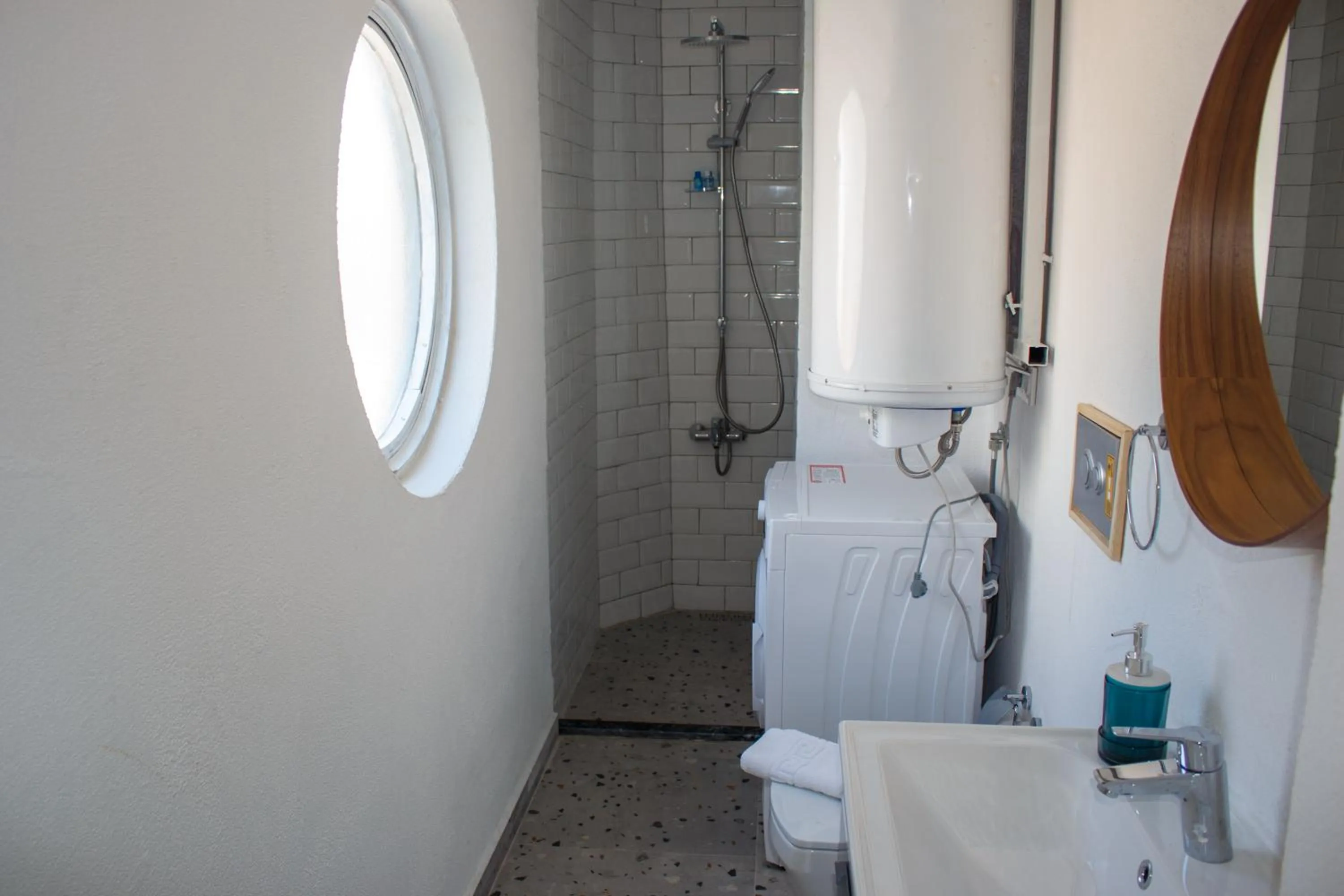 Bathroom in Aloha Suites