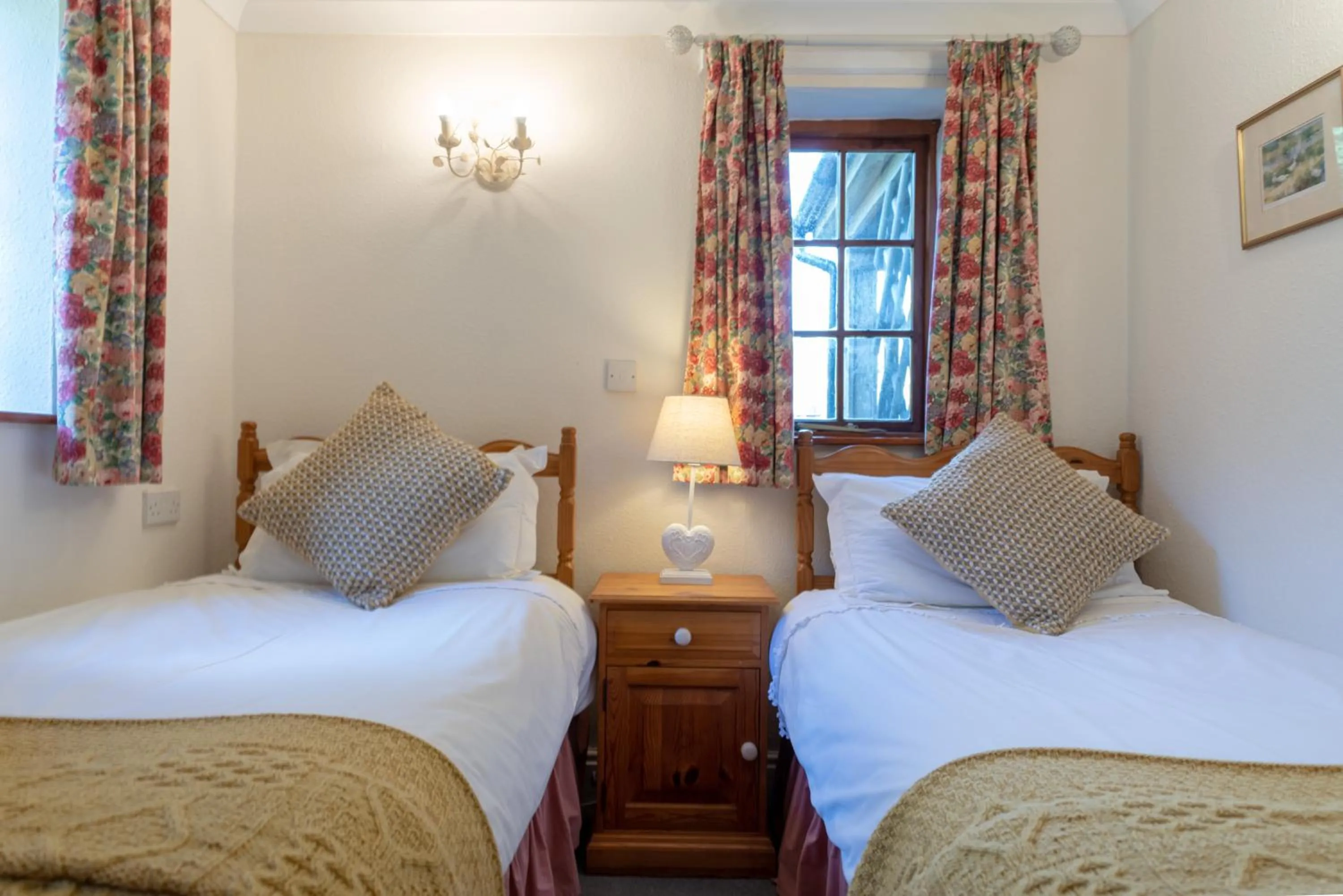 Bedroom, Bed in Croft Farm & Celtic Cottages