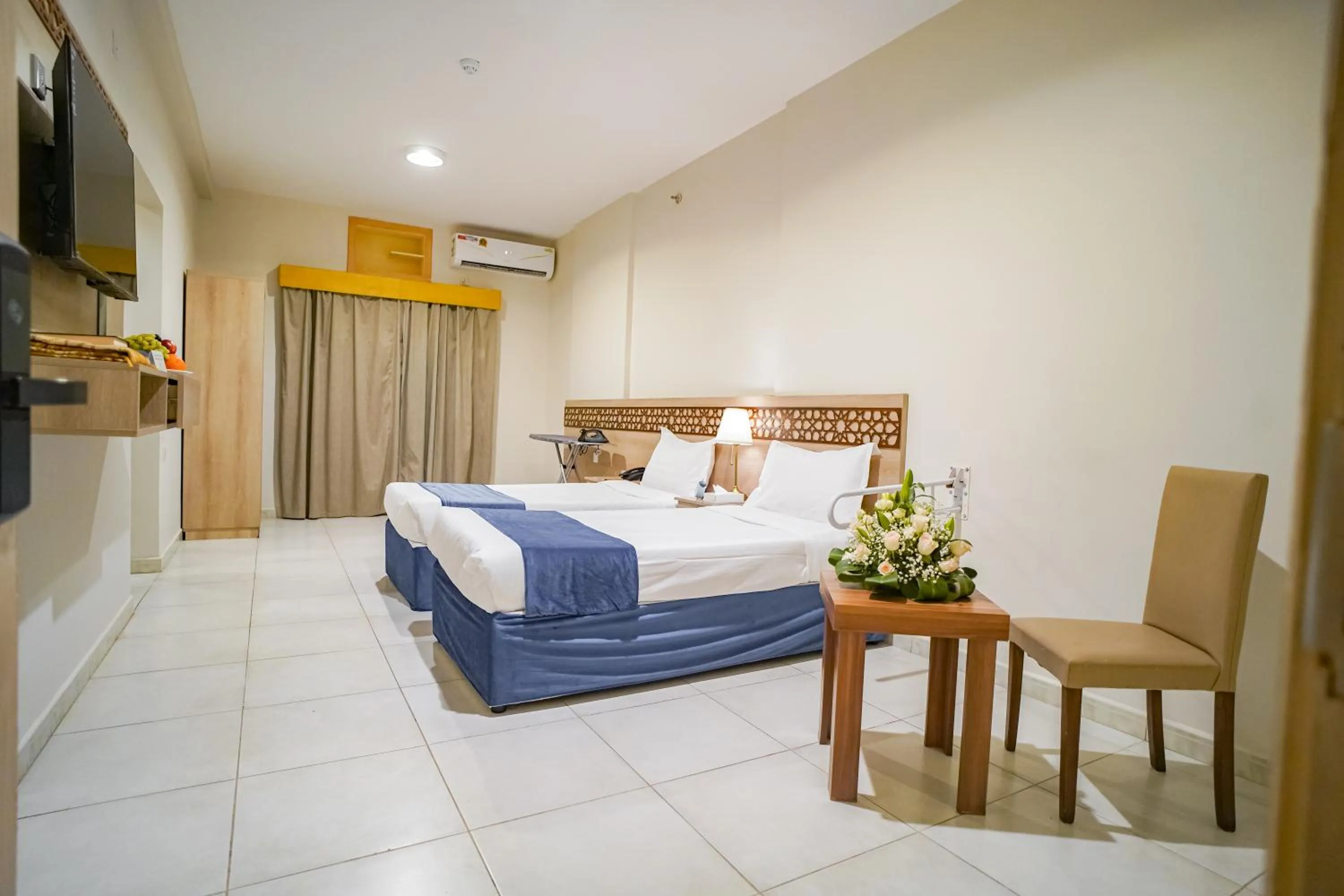 Bed in Osturat Emaar Hotel