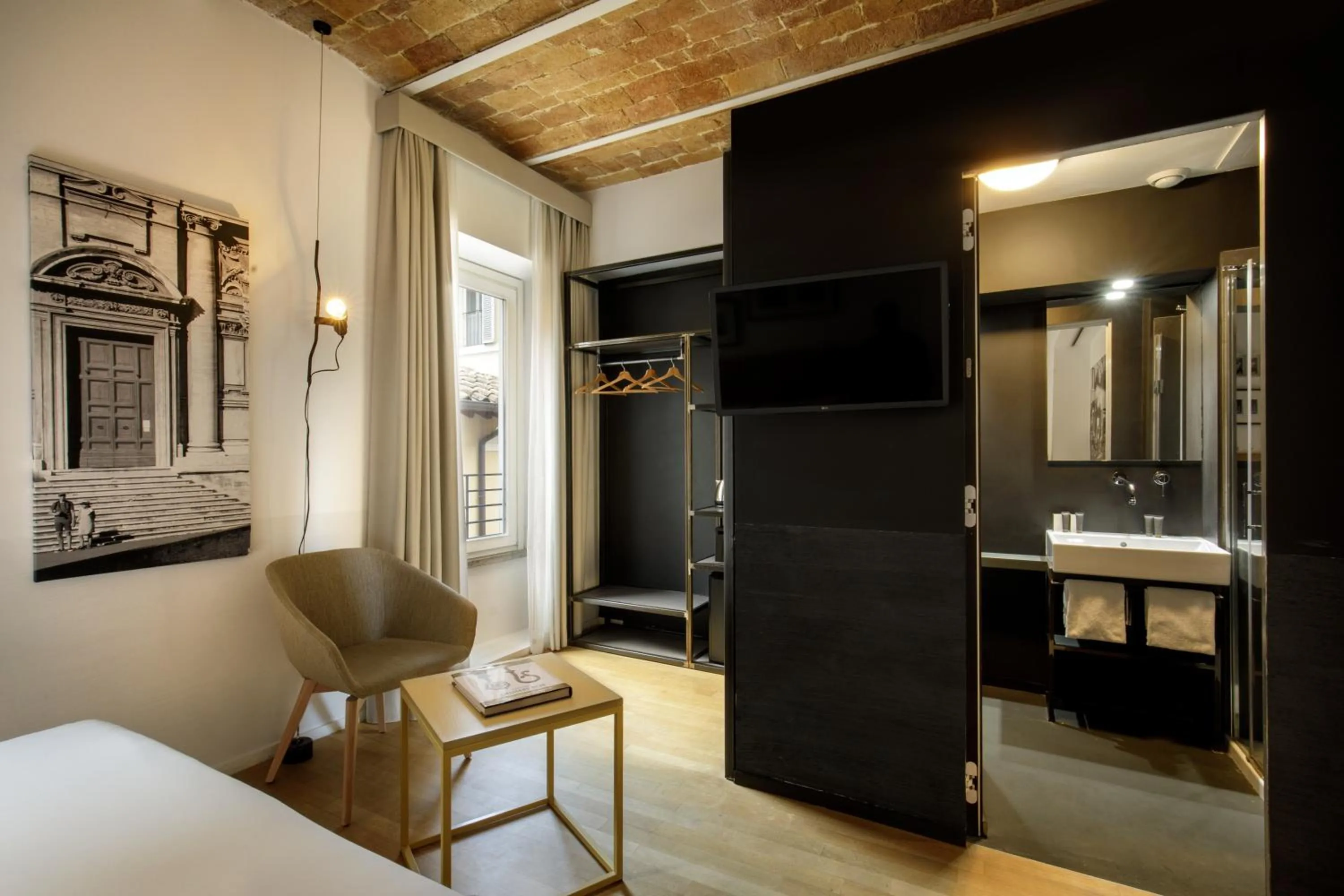 Bedroom in Coronari Palace