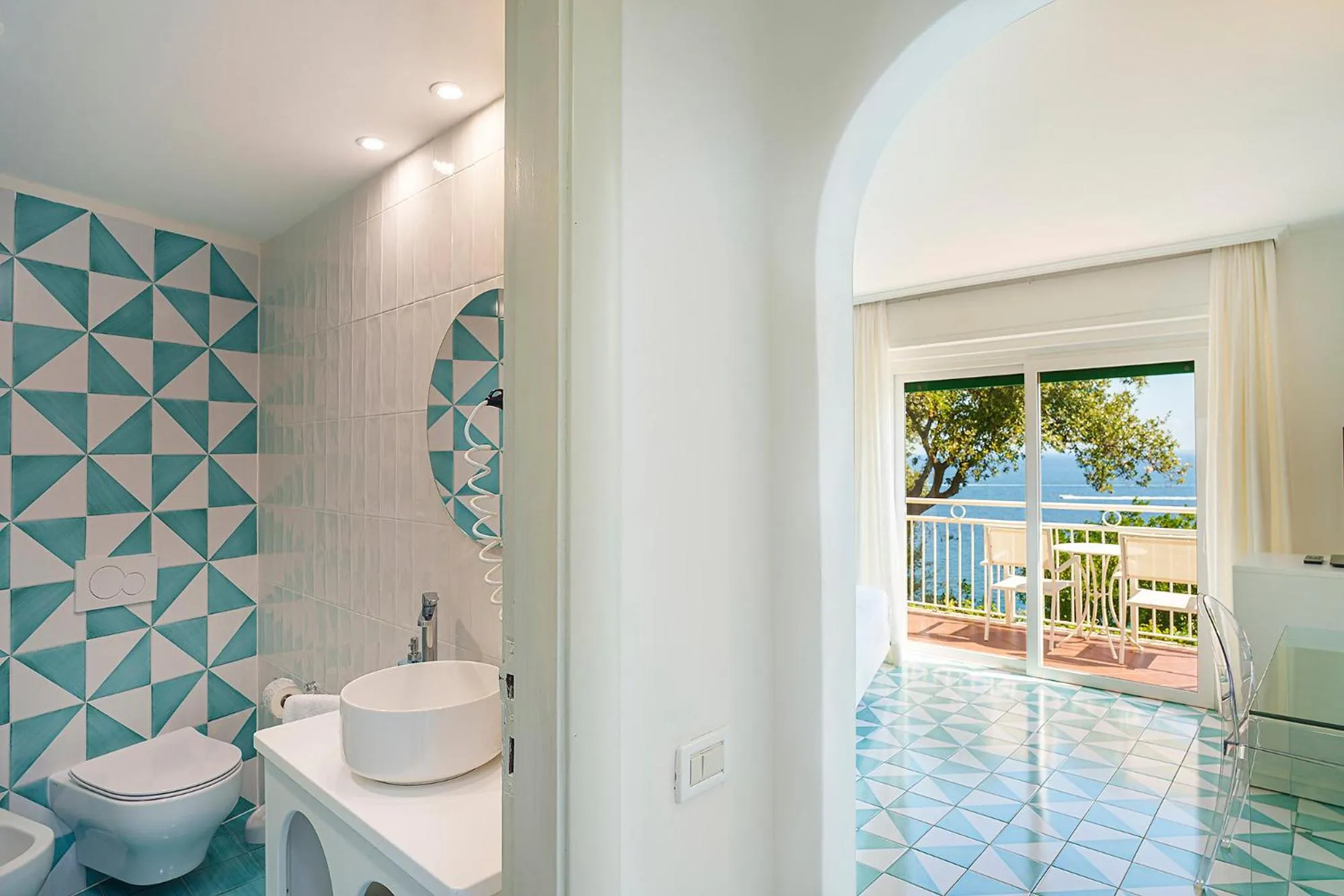 Photo of the whole room in Hotel Continental Mare