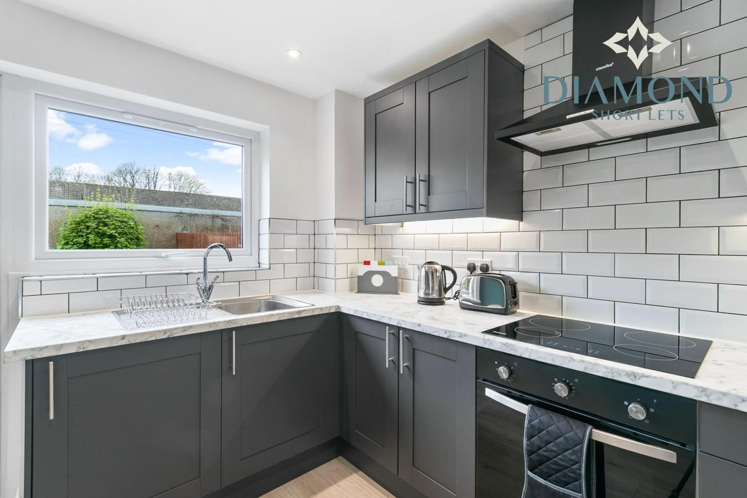 Grangemouth, 3 Bed House, Free Parking, Business or Leisure