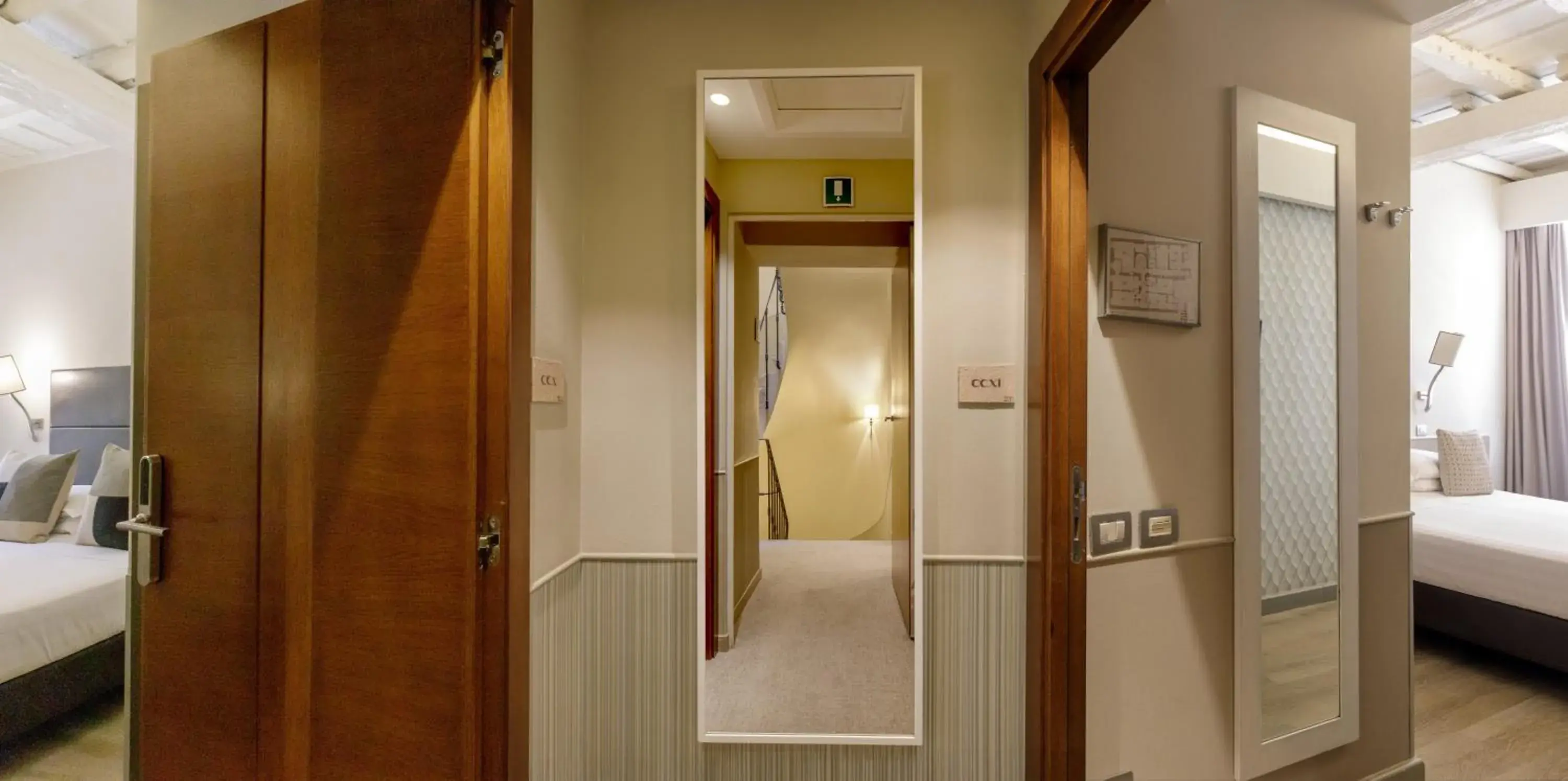 Two-Connecting Rooms in Condotti Palace Two-Connecting Rooms in Condotti Palace