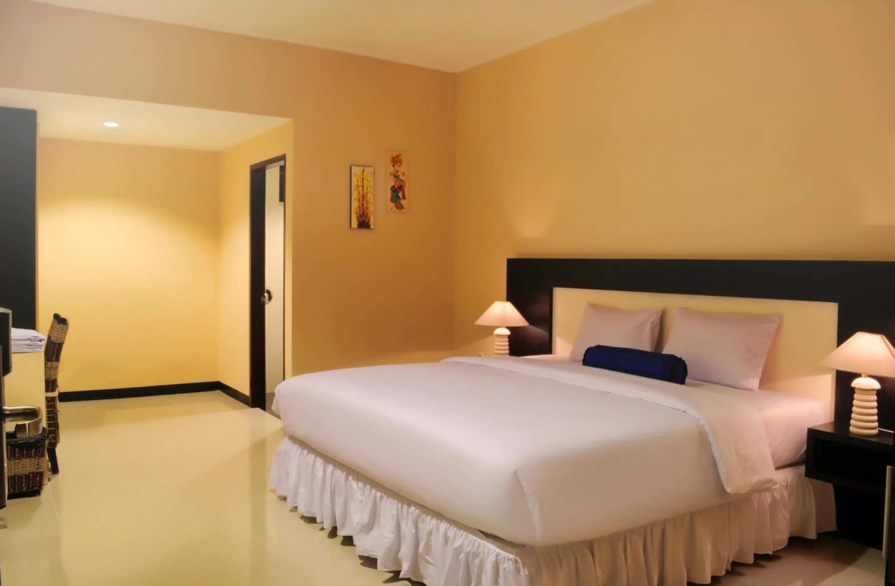 Bed in Amazing Beach Resort Palu