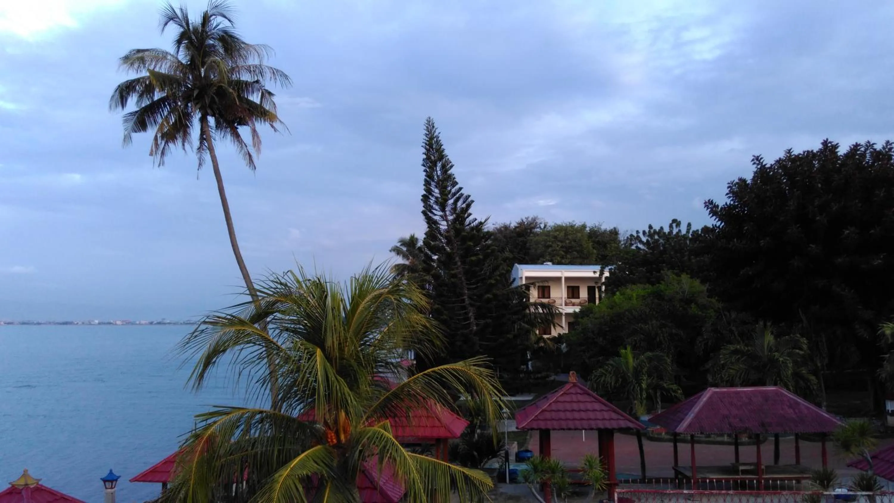 Garden view in Amazing Beach Resort Palu