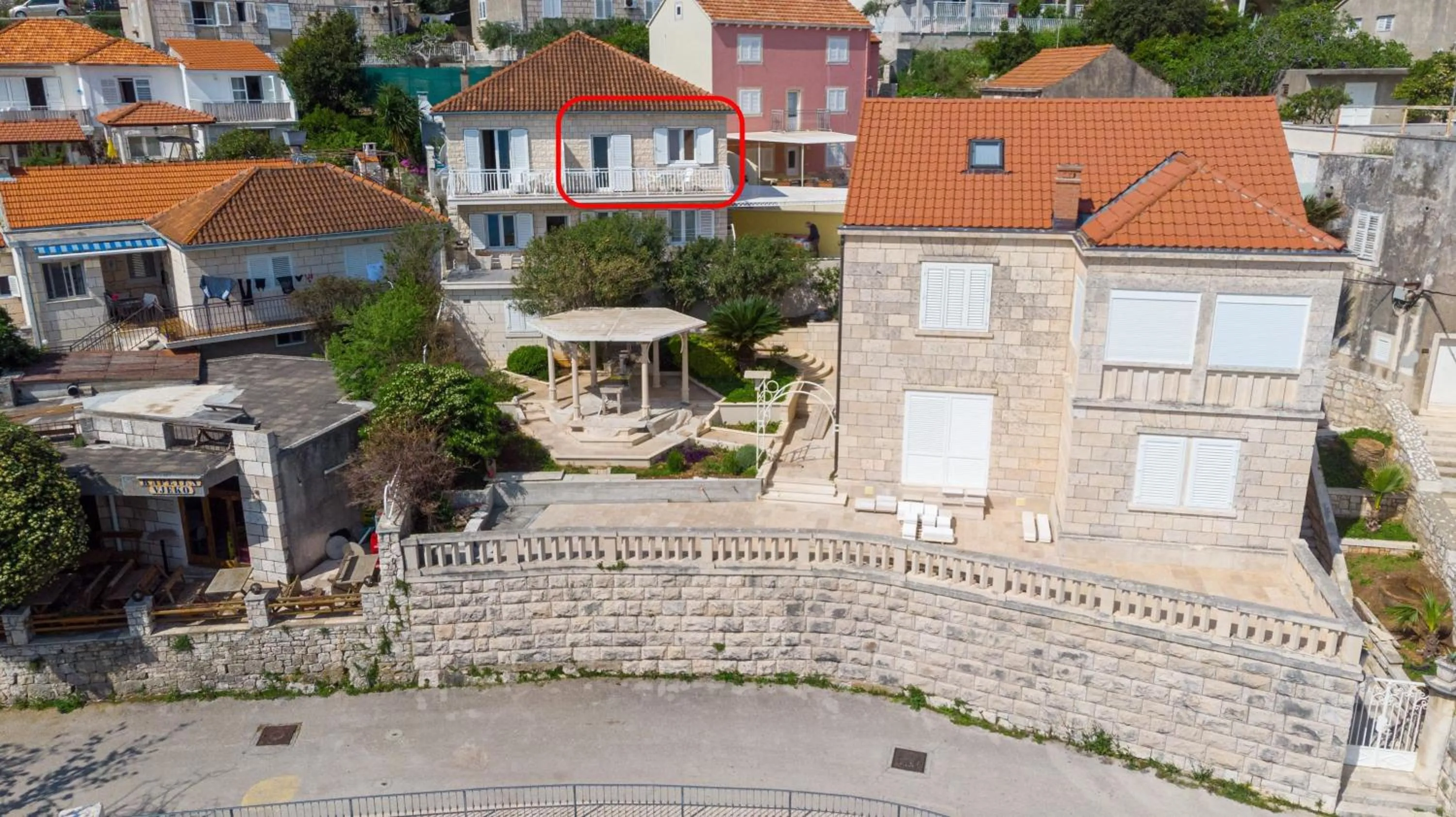 Property building in Apartments Siri, 1 min walk to the beach