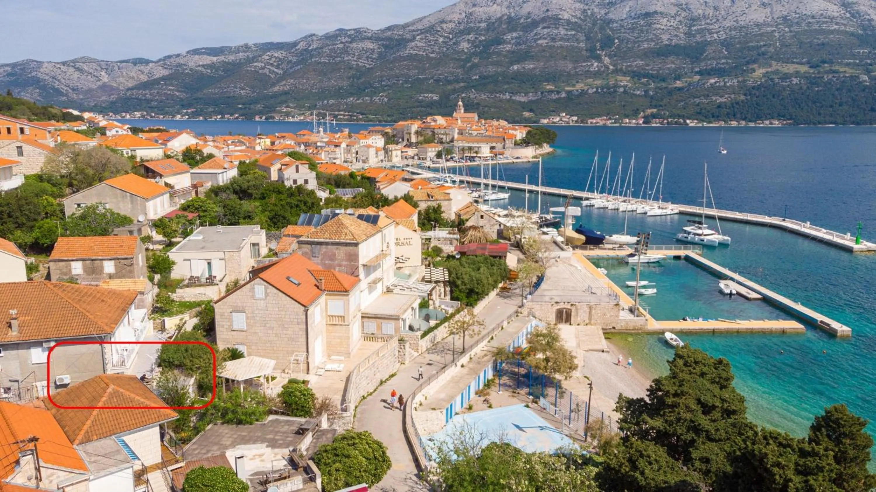 Property building in Apartments Siri, 1 min walk to the beach