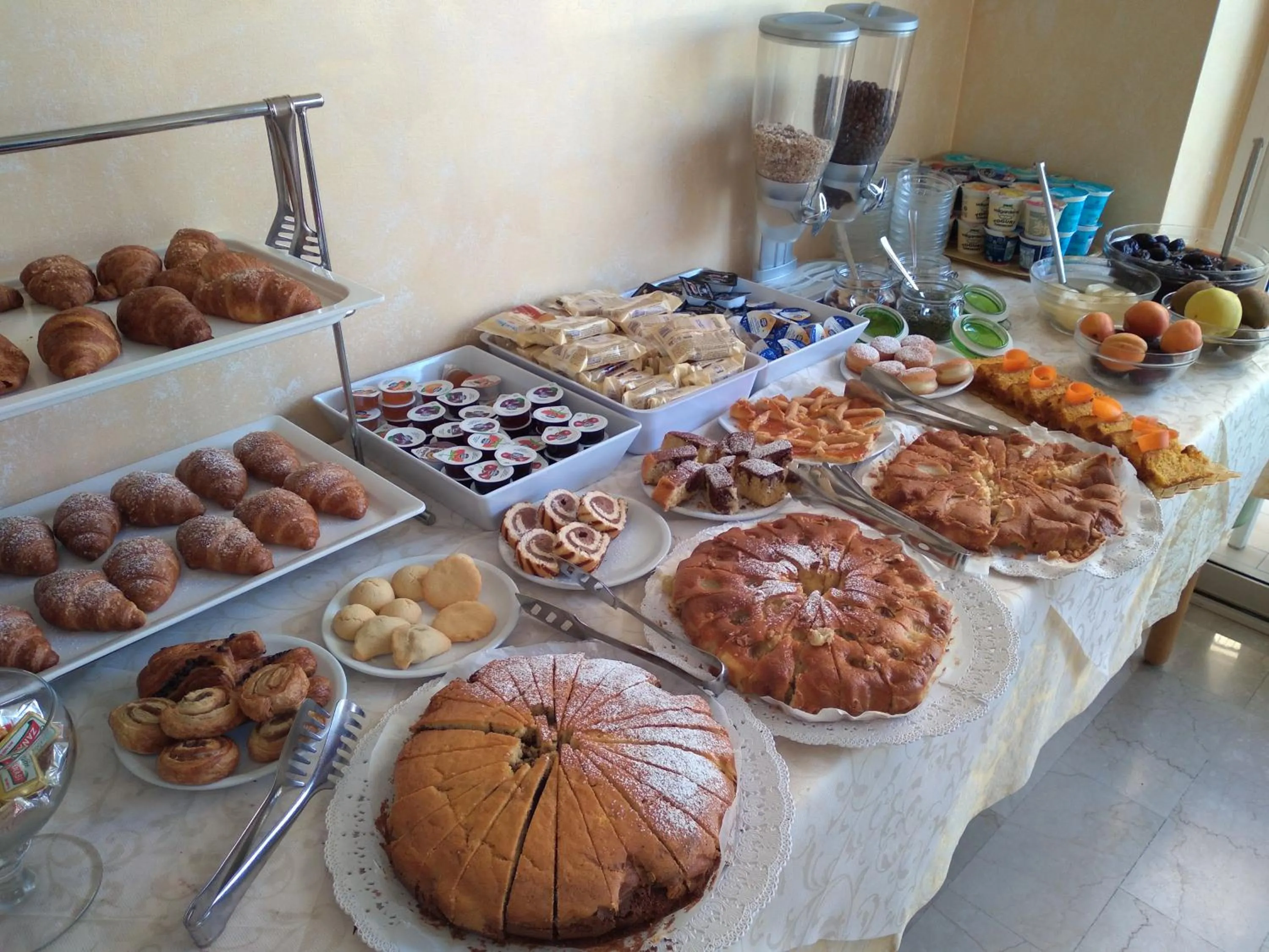 Breakfast in Hotel Gloria
