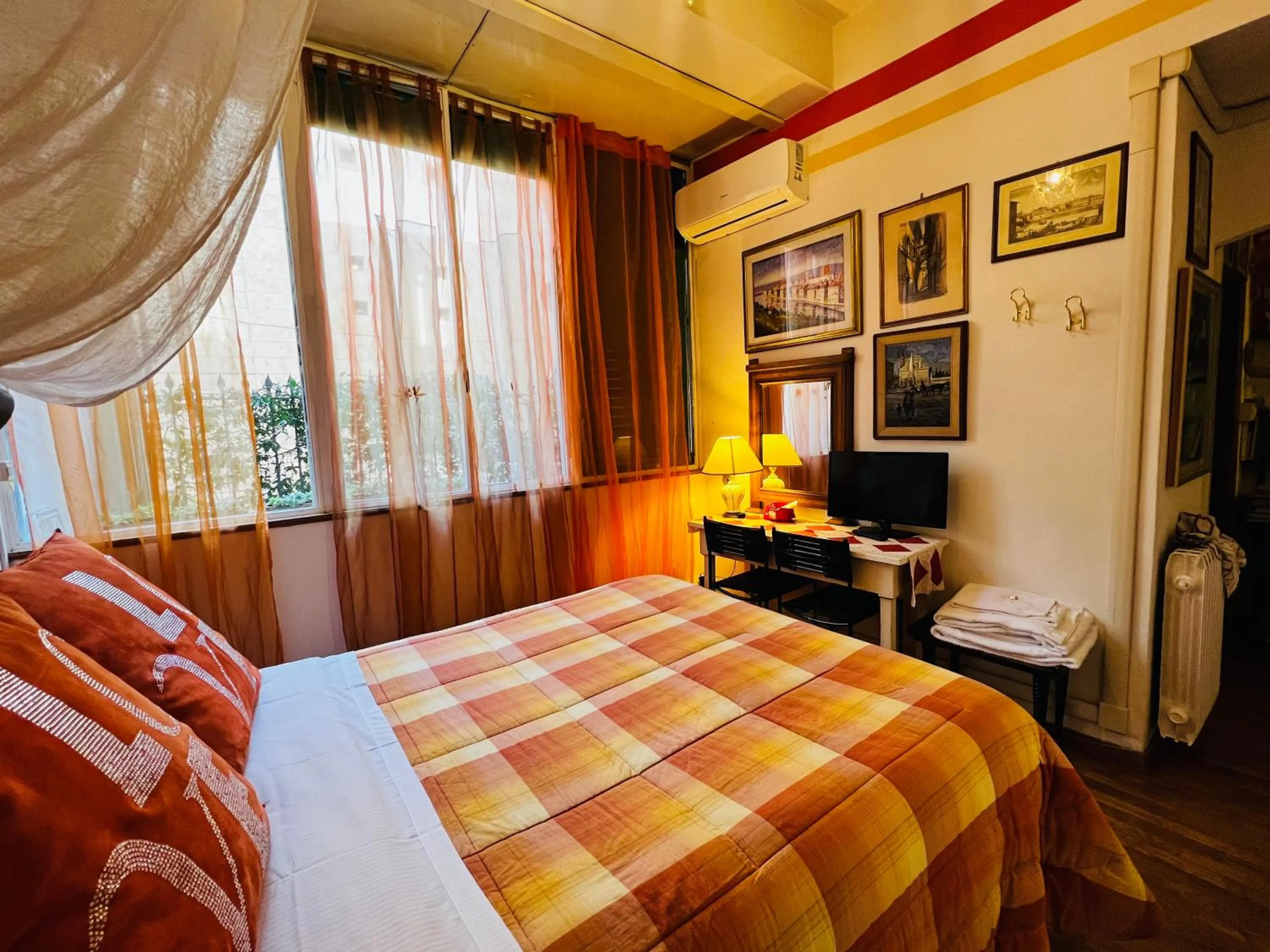 Bed in BB Tre Gigli Firenze stazione, via Palazzuolo 55